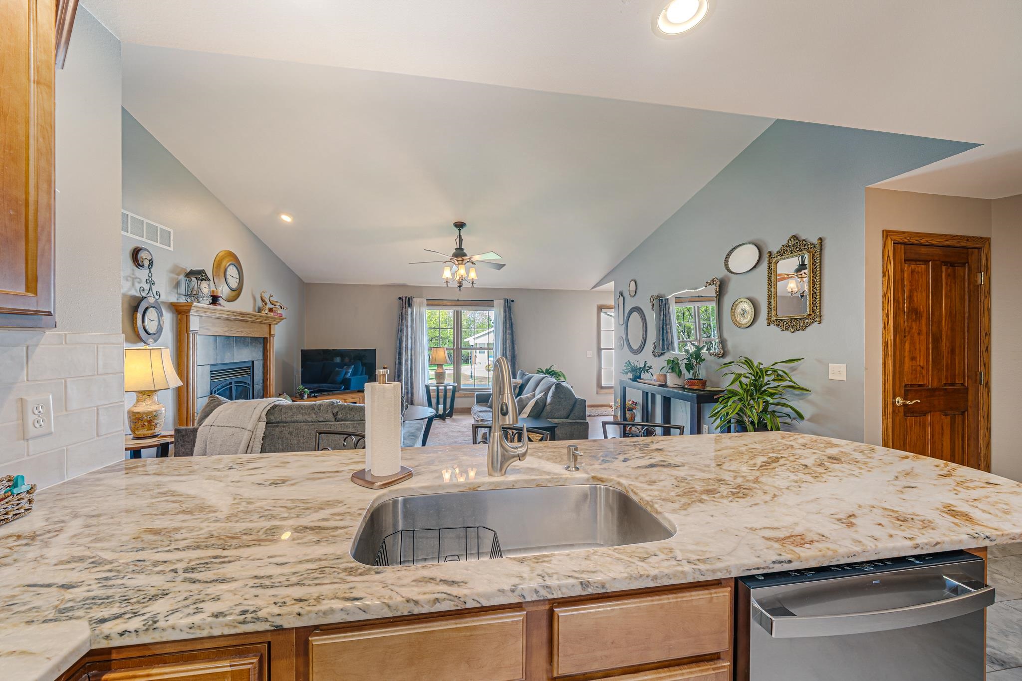 200 PRAIRIE VIEW Court