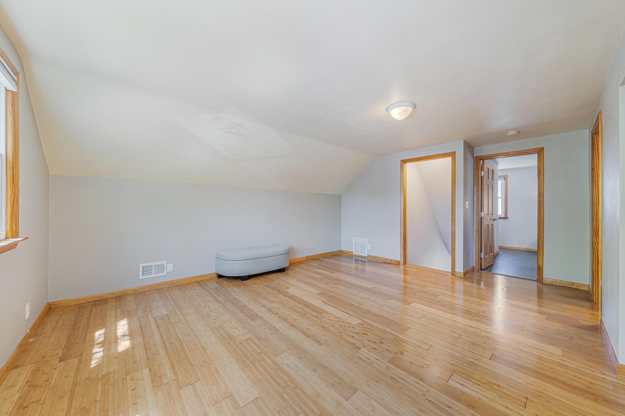 1932 MAPLECREST Drive