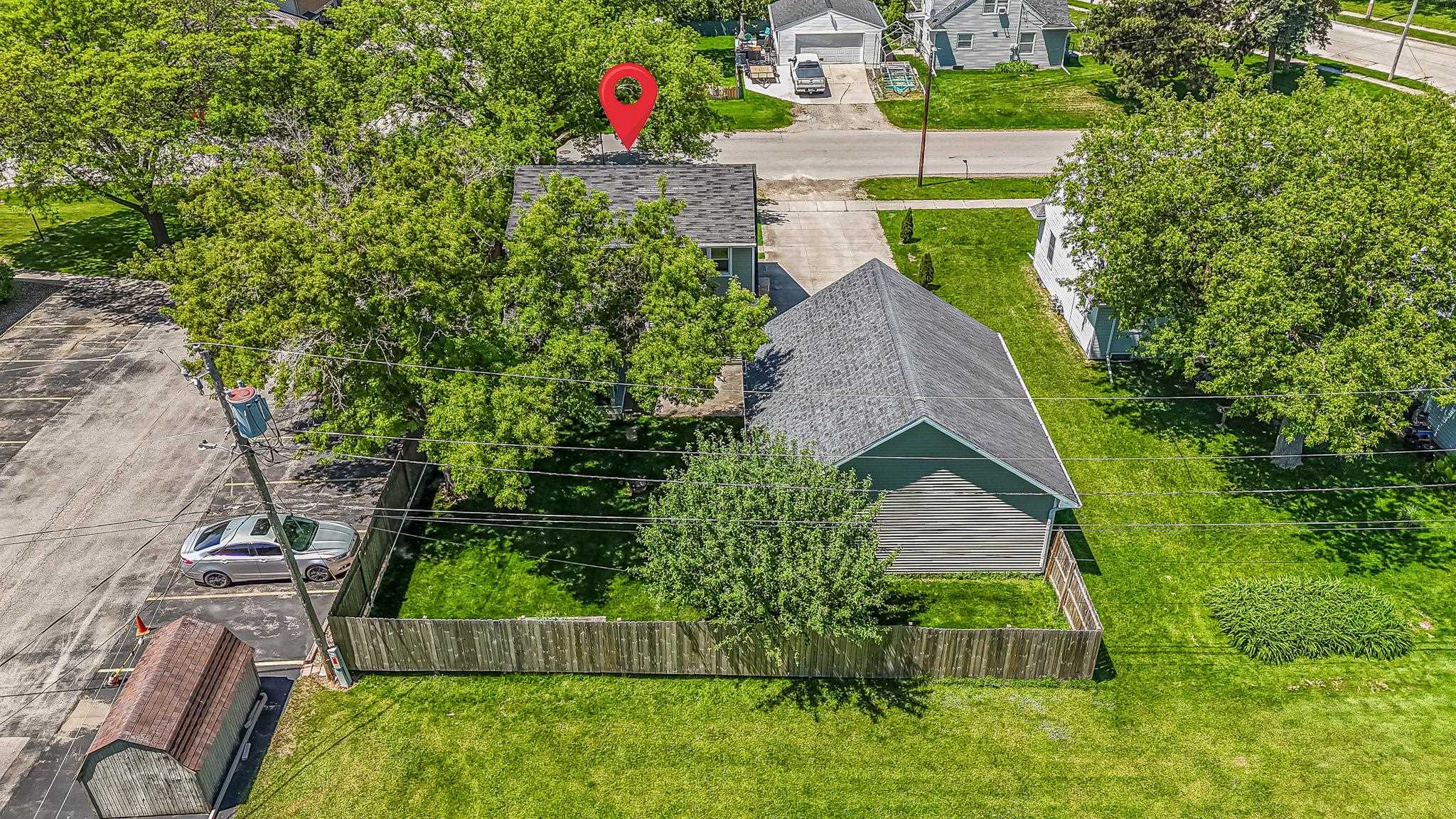 1932 MAPLECREST Drive