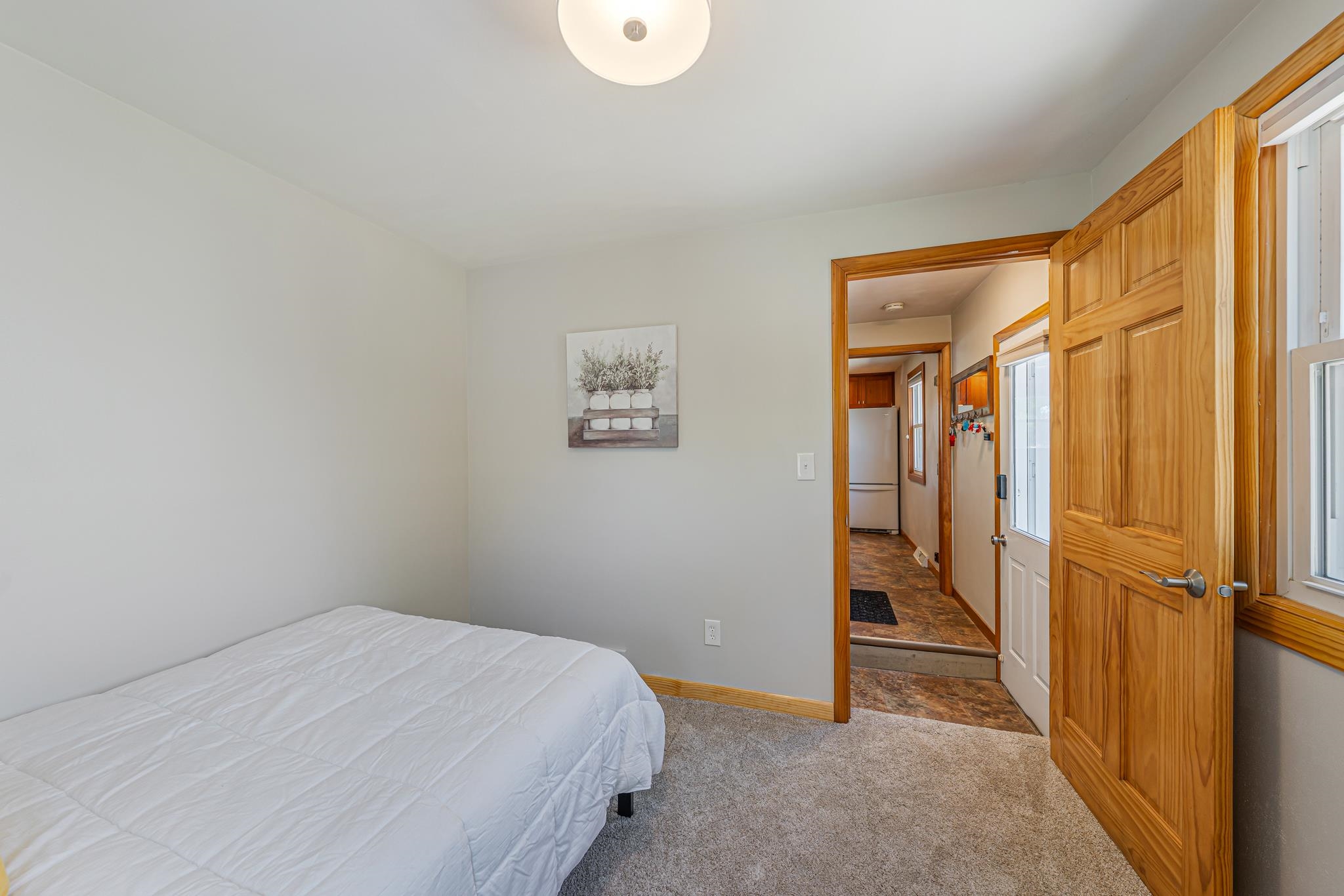 1932 MAPLECREST Drive