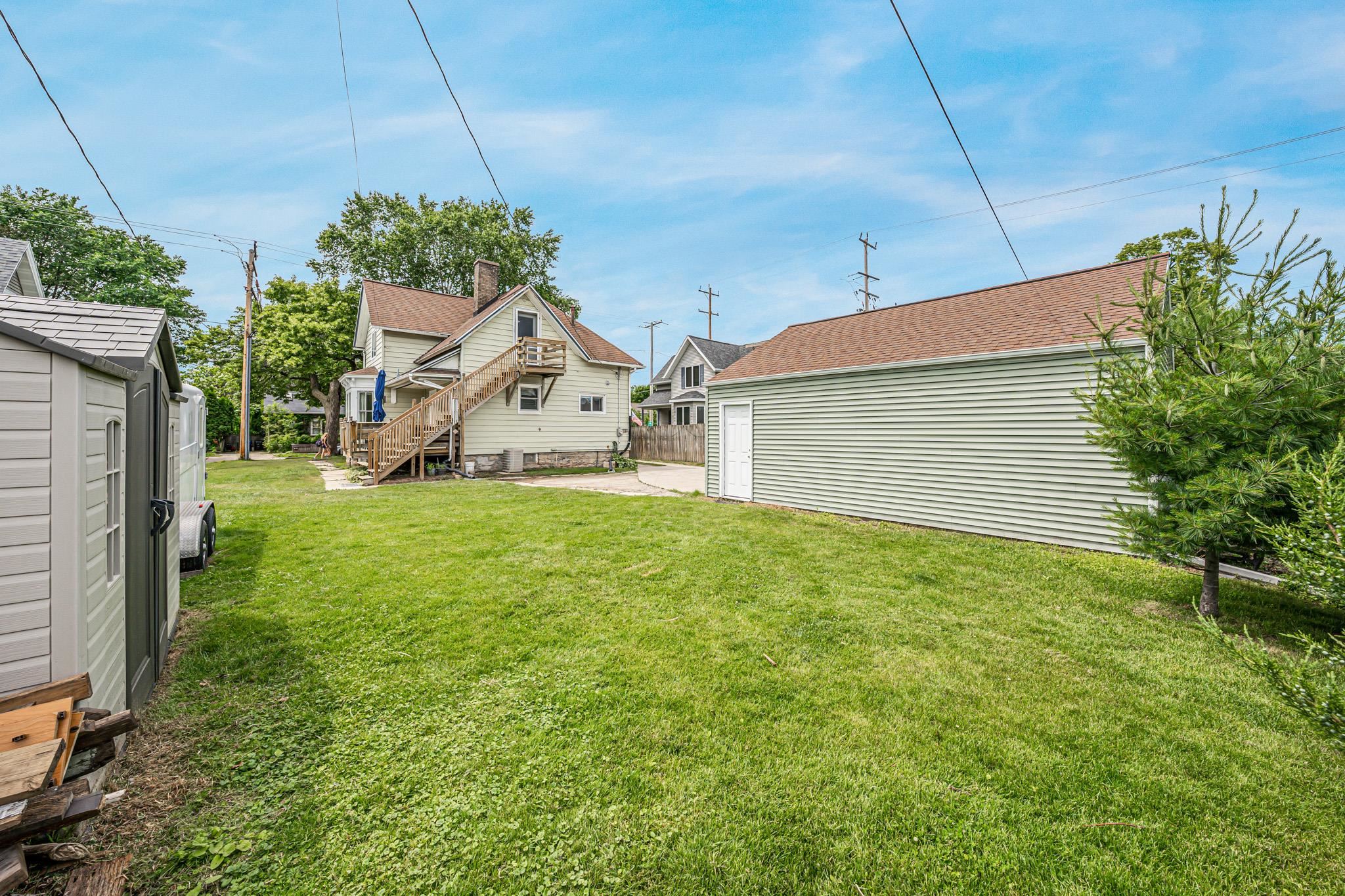 814 N DREW Street