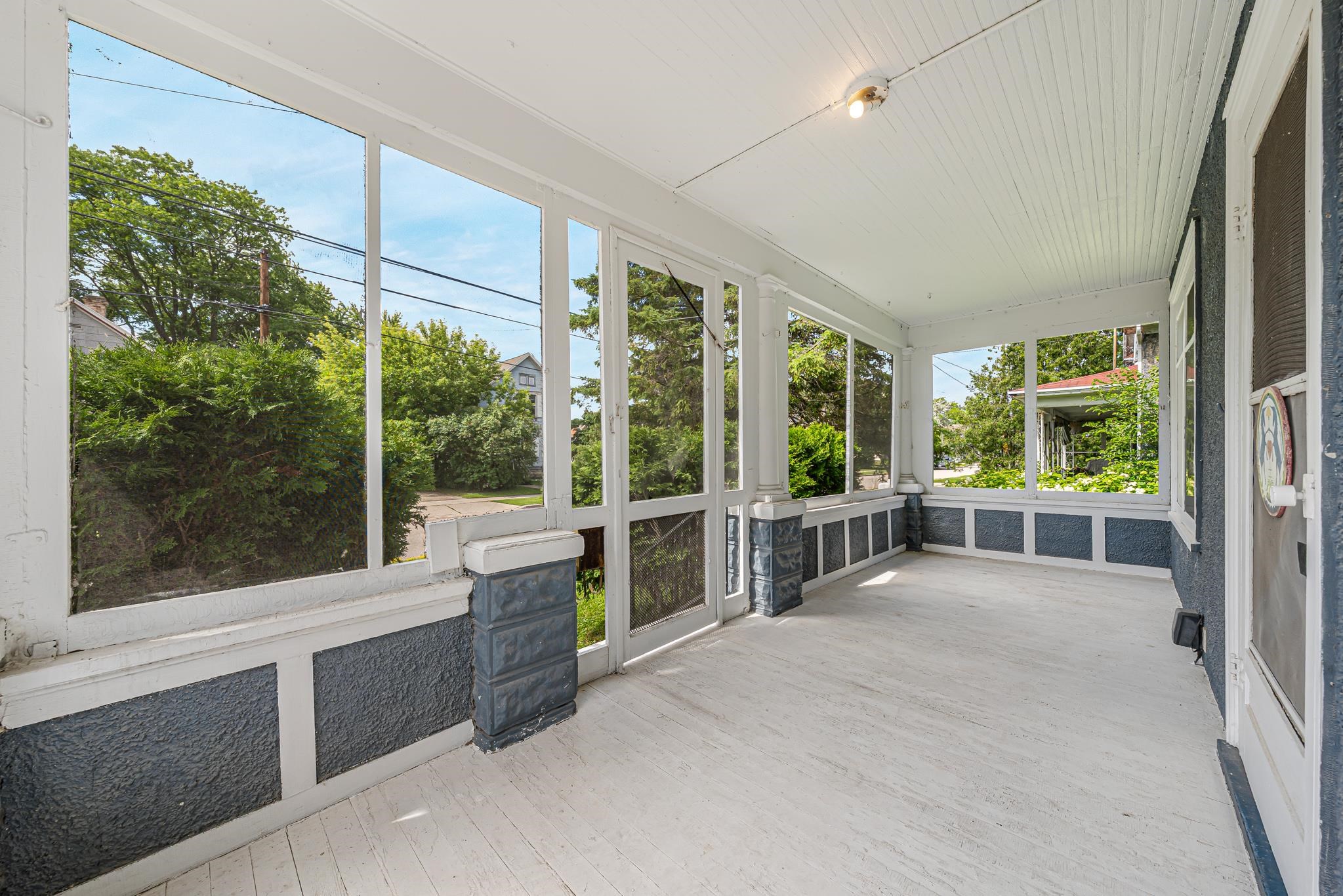 317 SHERRY Street