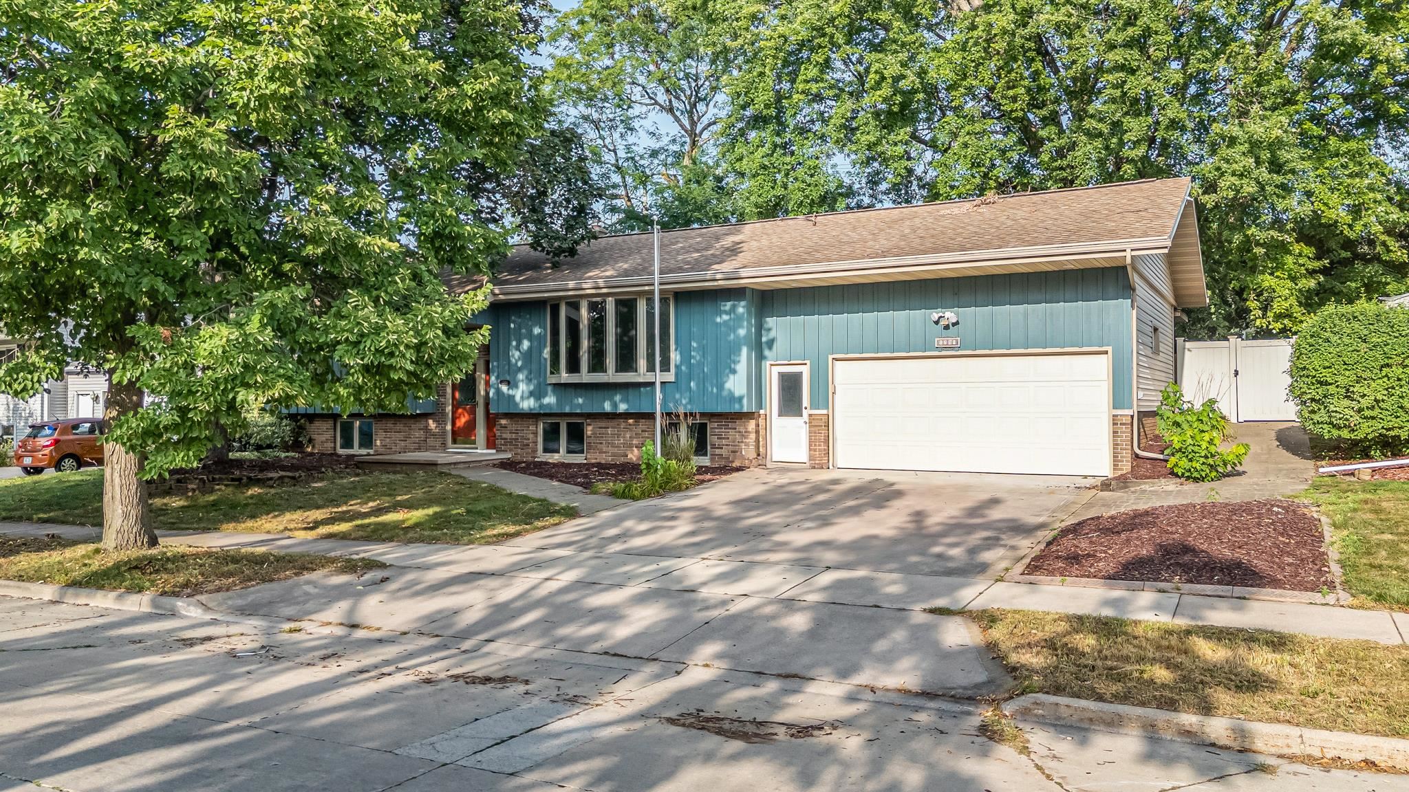 1708 N LINWOOD Avenue