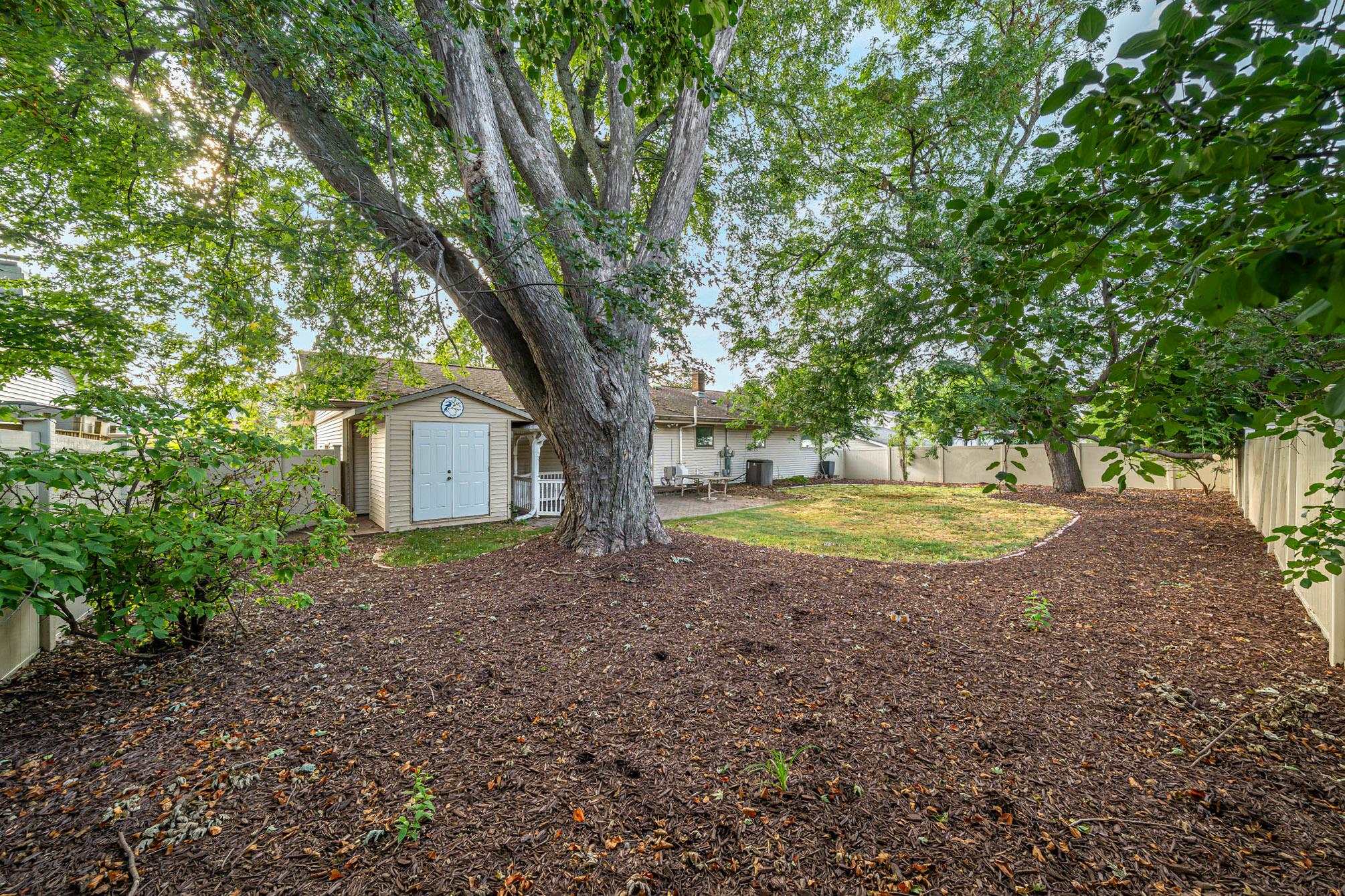 1708 N LINWOOD Avenue