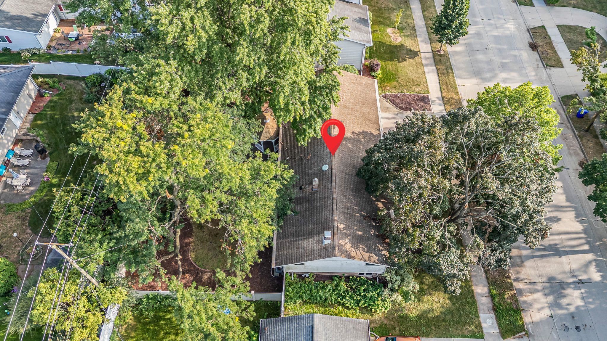 1708 N LINWOOD Avenue