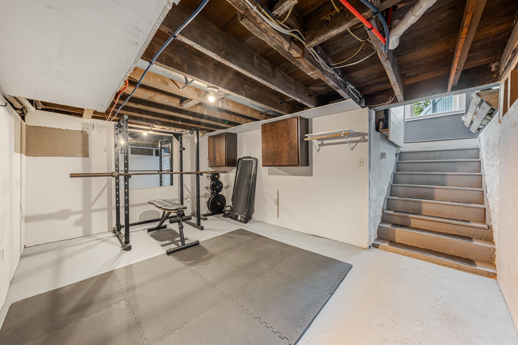 203 W DIVISION Street