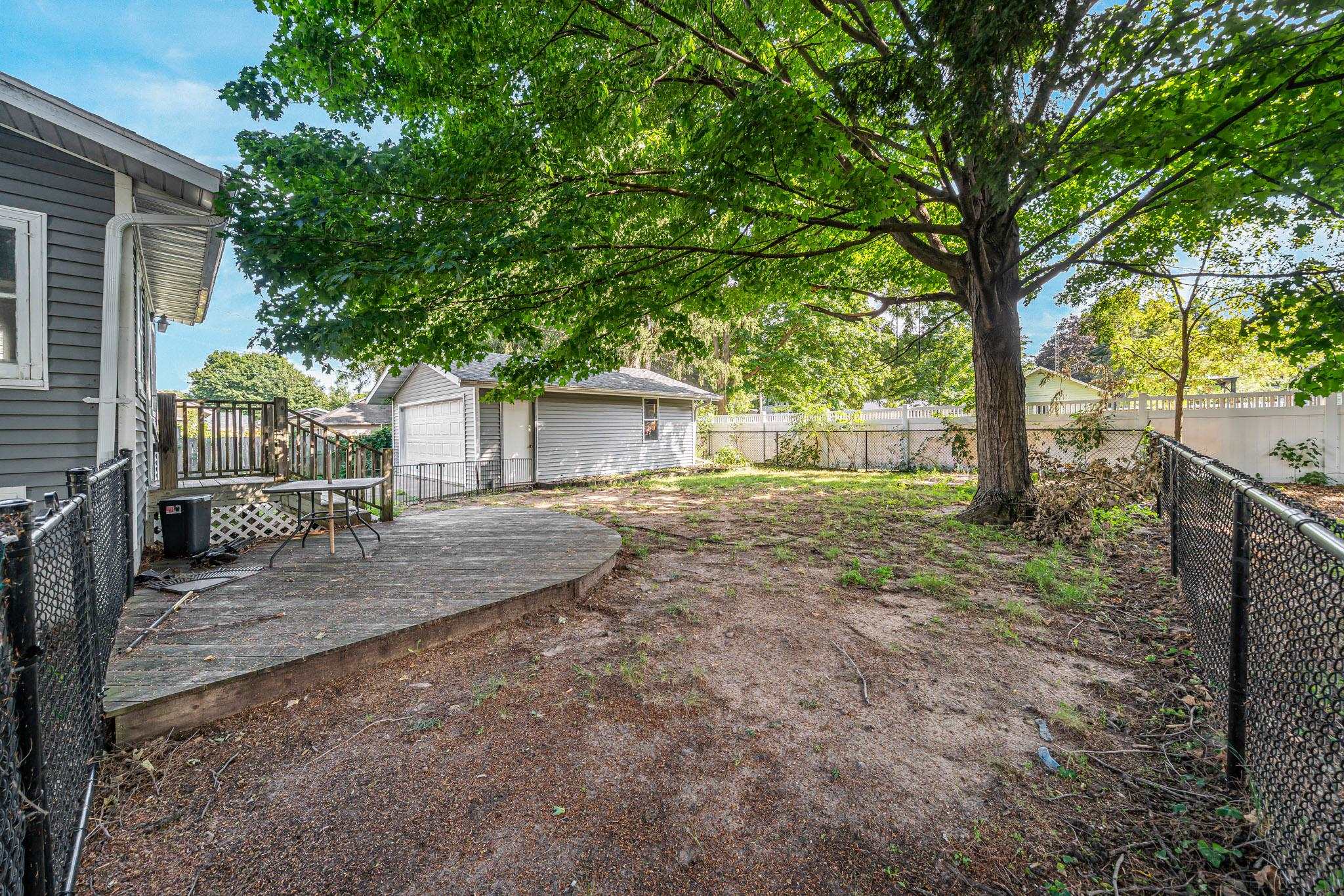 105 E SUMNER Street