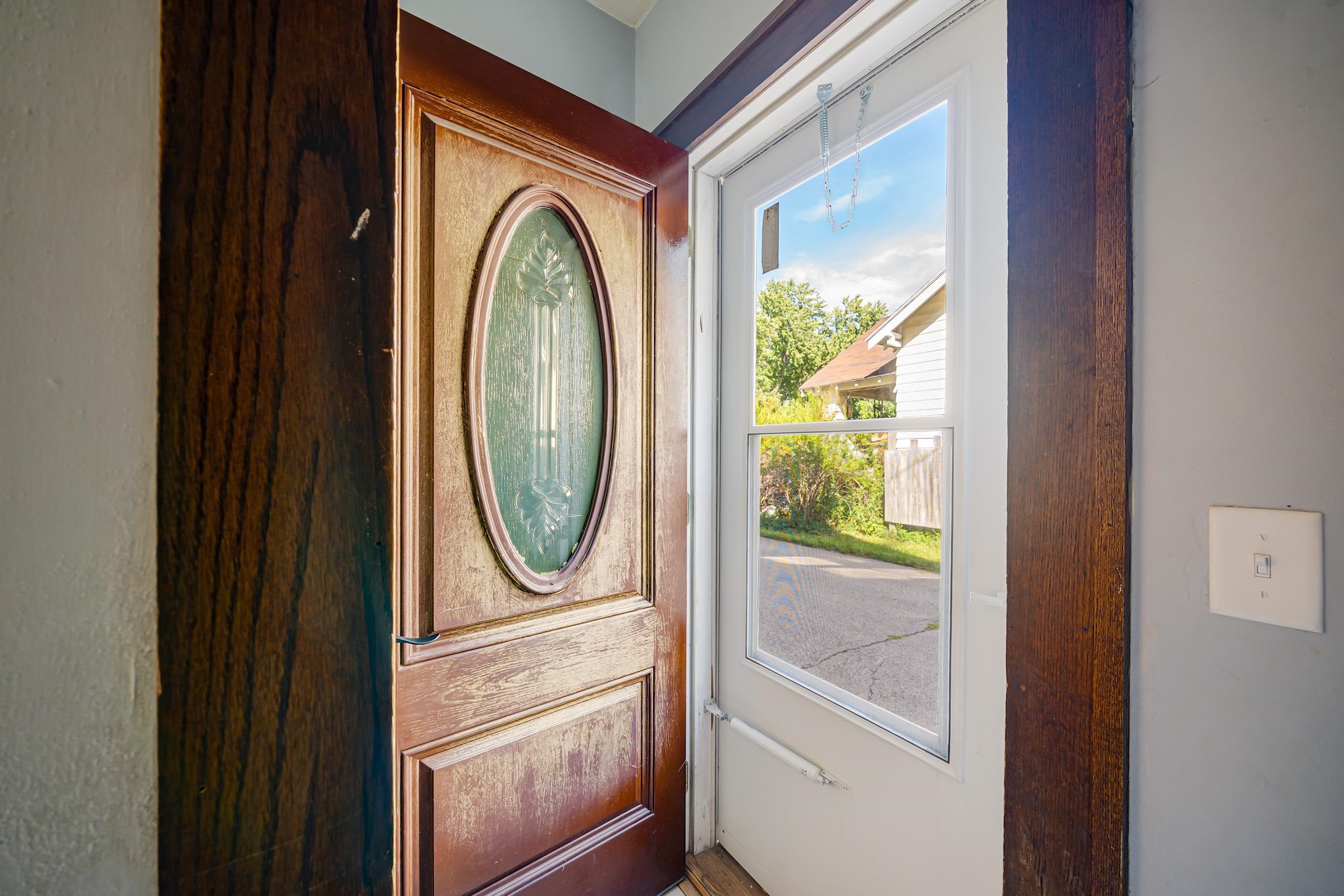 105 E SUMNER Street