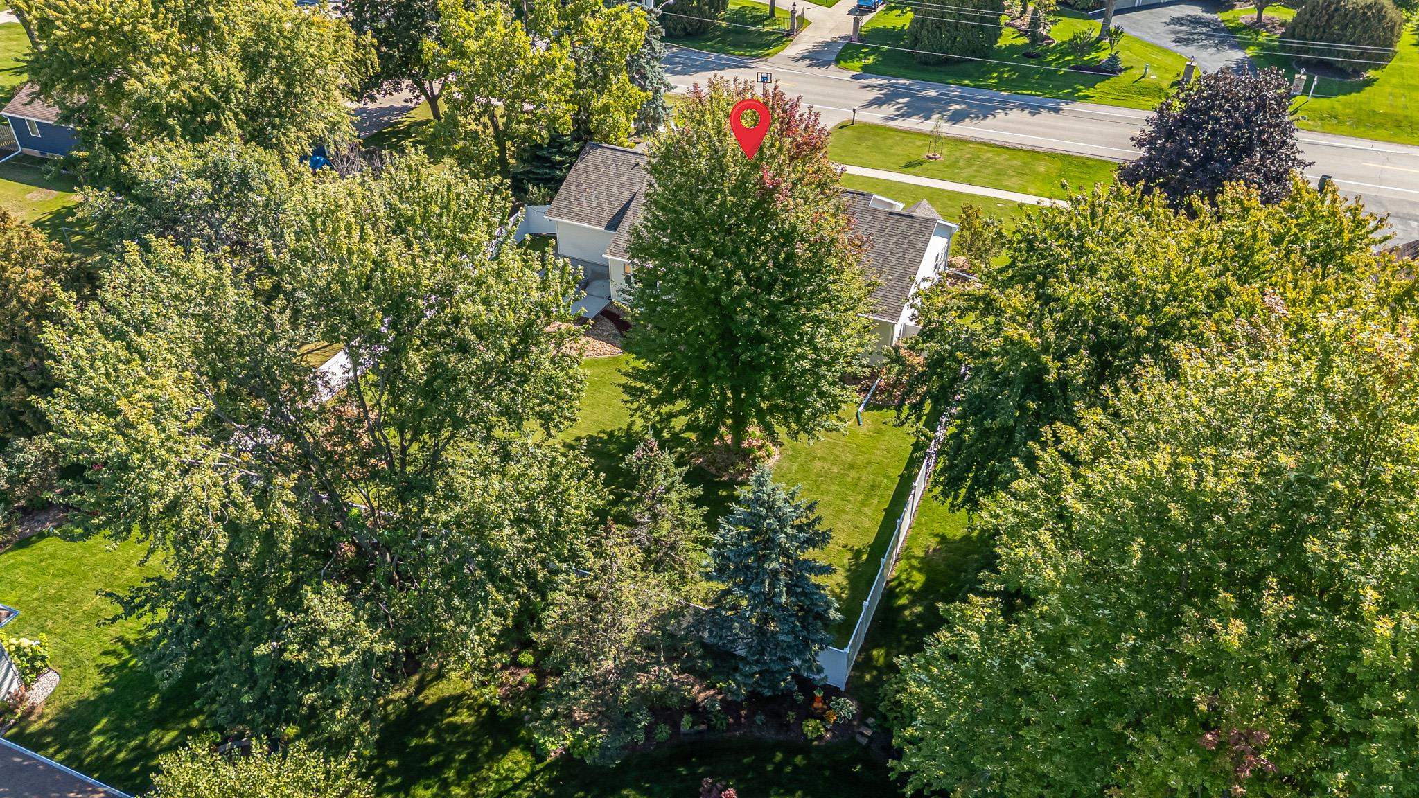2276 LOST DAUPHIN Road