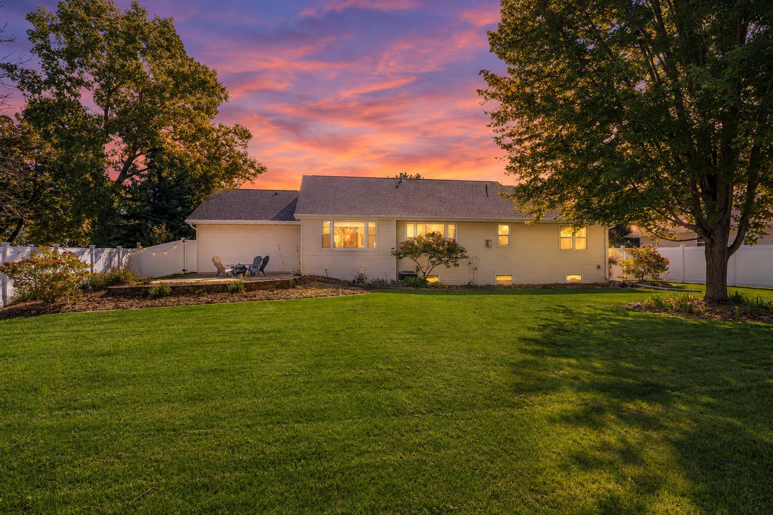 2276 LOST DAUPHIN Road