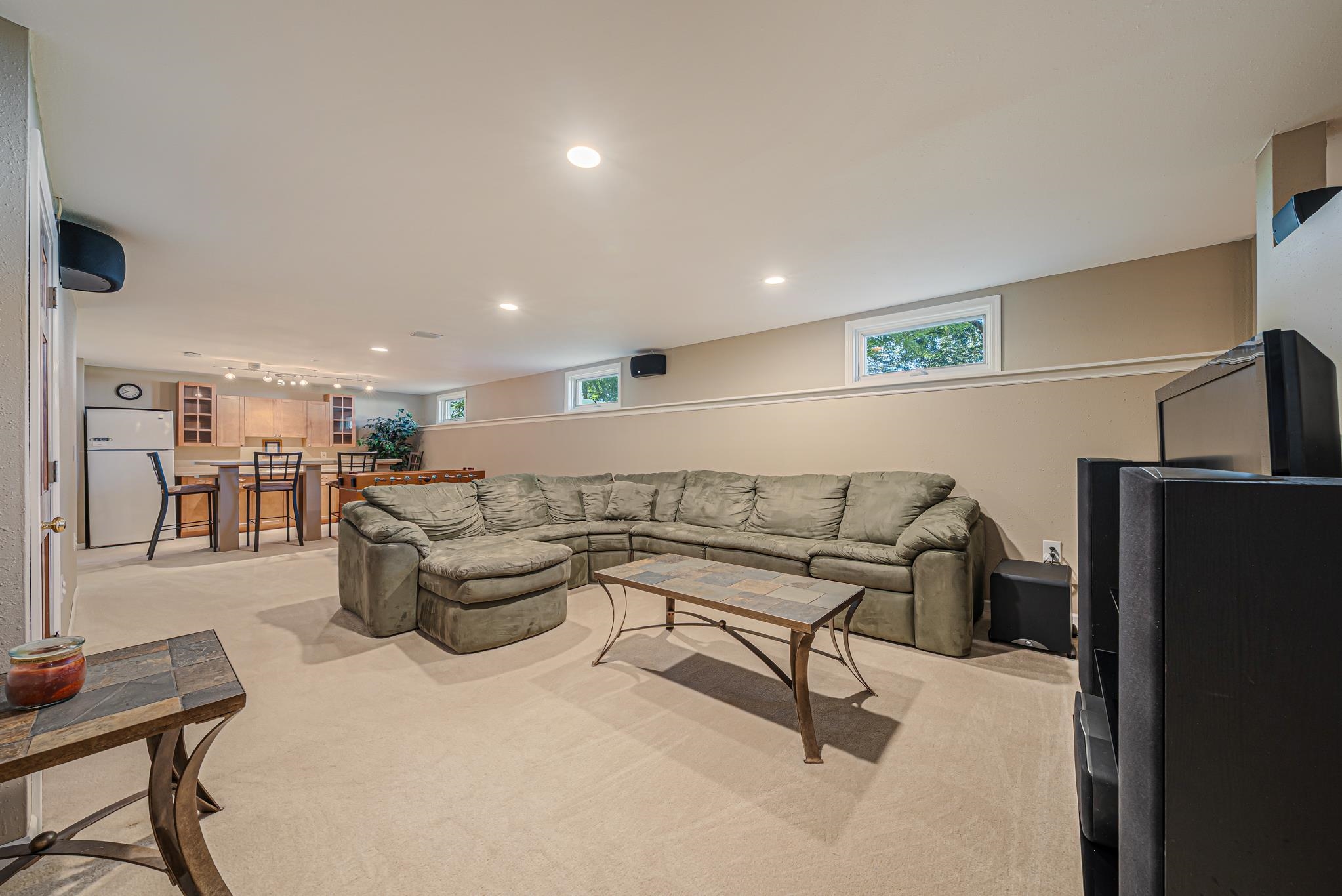2276 LOST DAUPHIN Road
