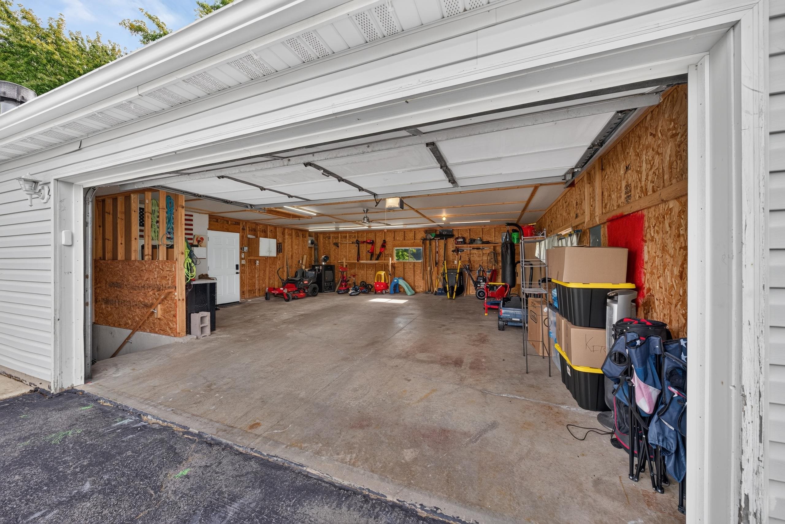 4201 MATUSZAK Court