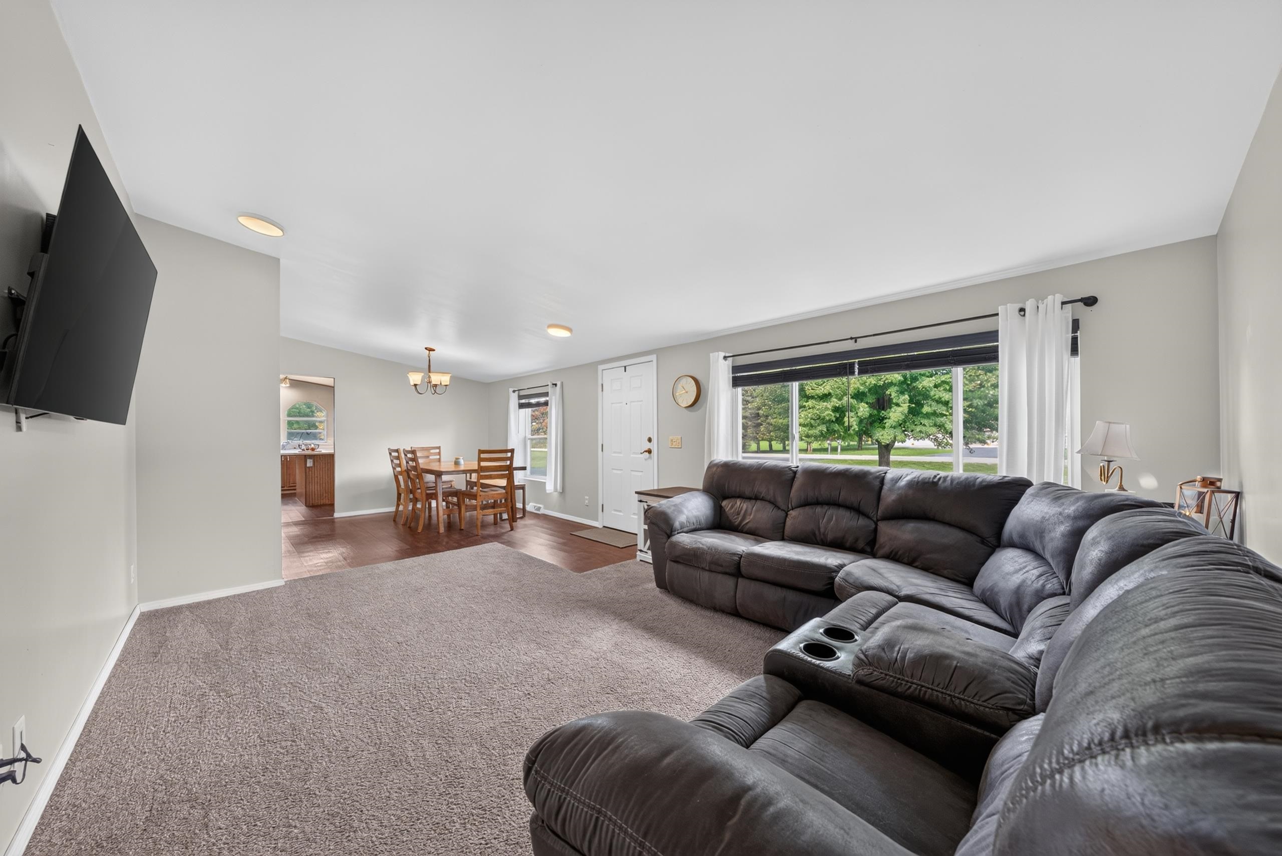 4201 MATUSZAK Court
