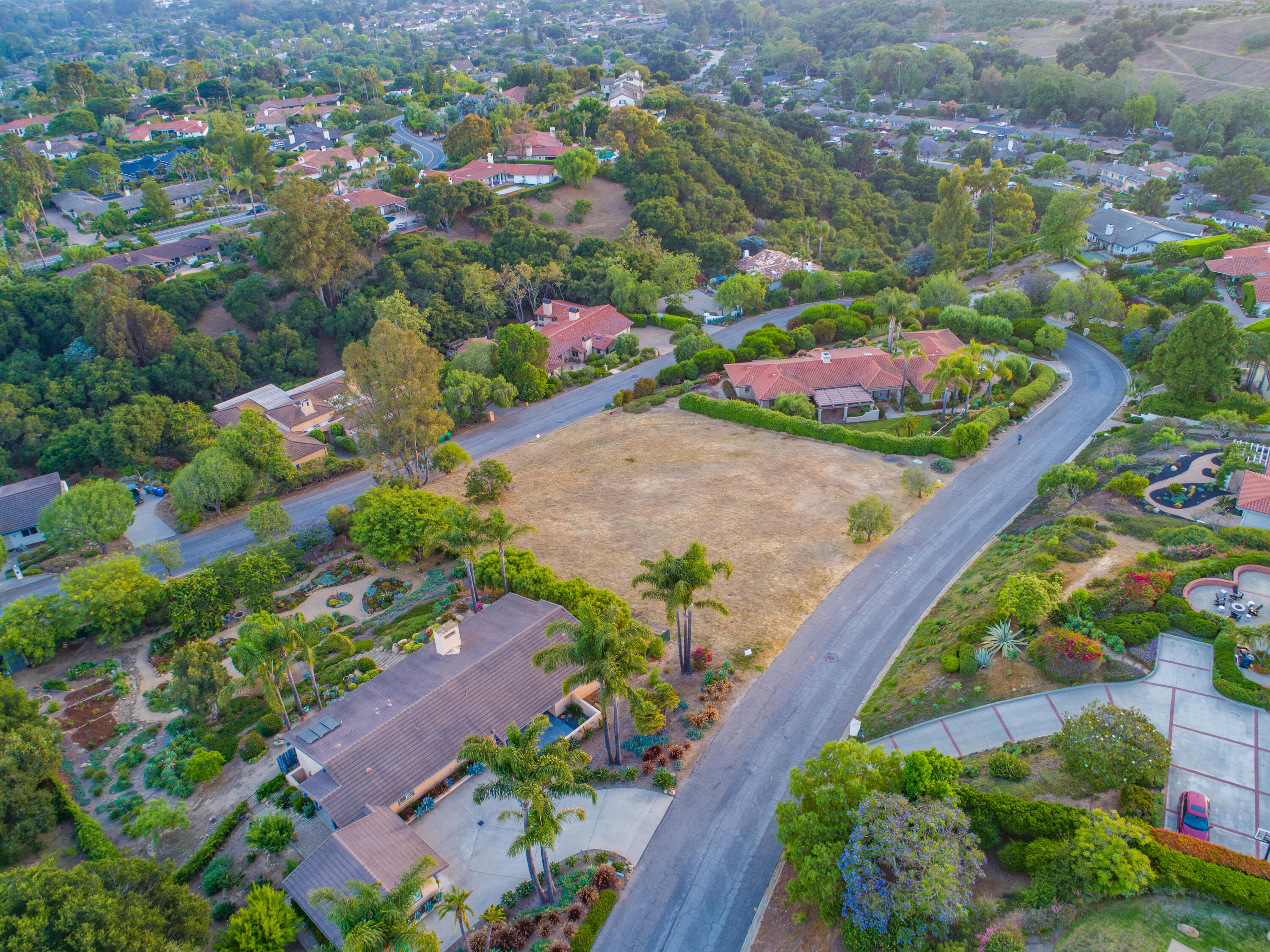 1049 Via Los Padres