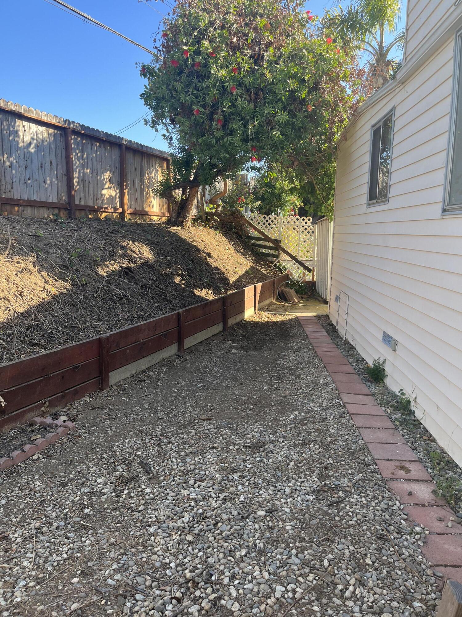 30 Winchester Canyon Road, 25