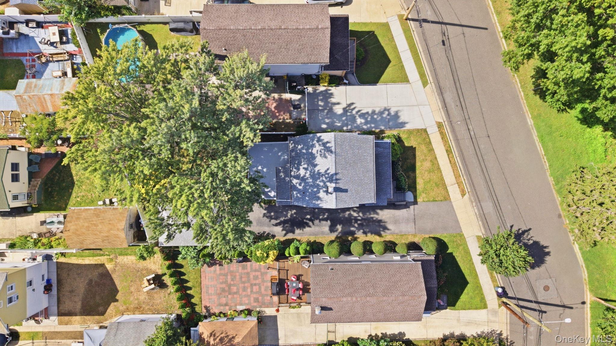 27 South Drive