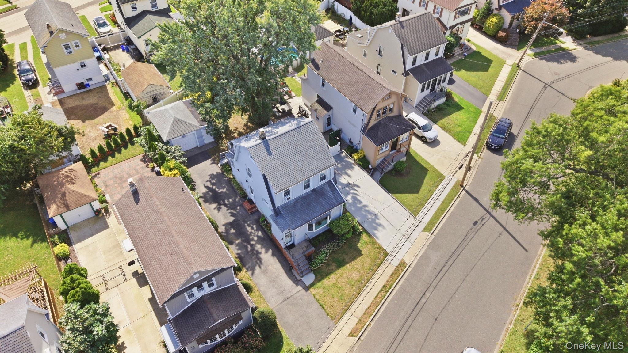 27 South Drive