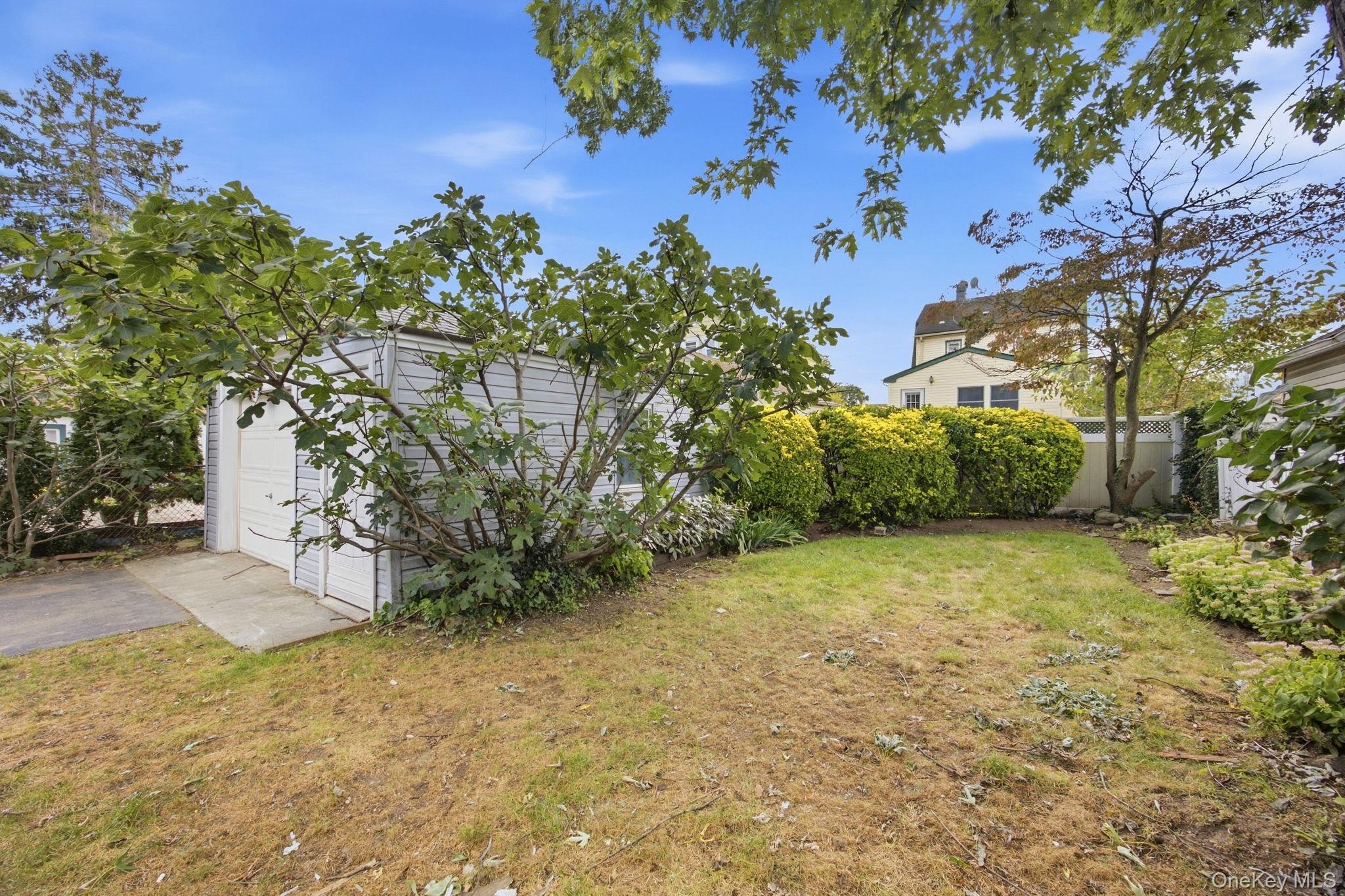 27 South Drive