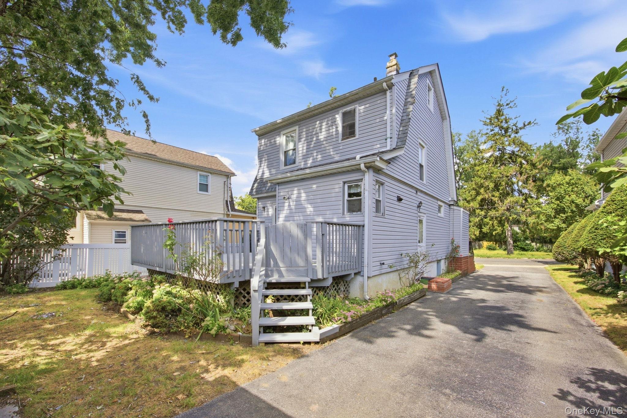 27 South Drive