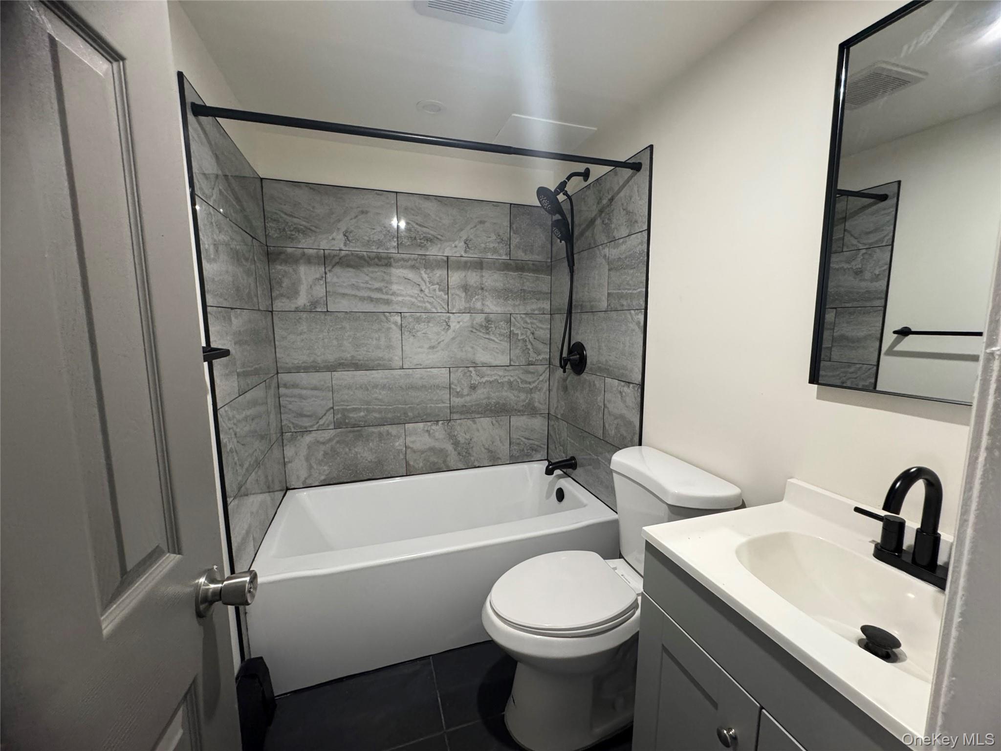 147-47A 231 Street Unit: 2