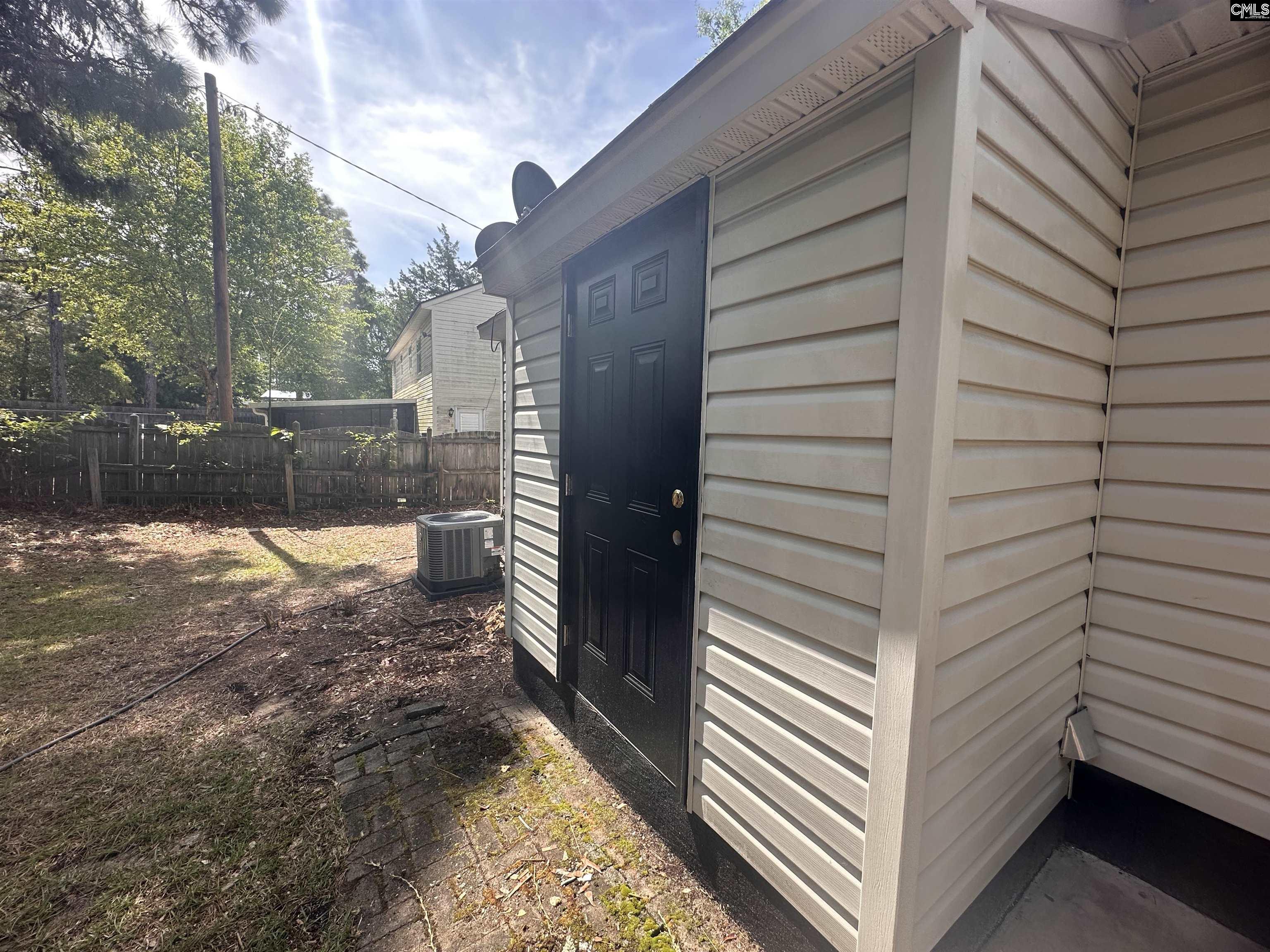 512 N DONAR Drive