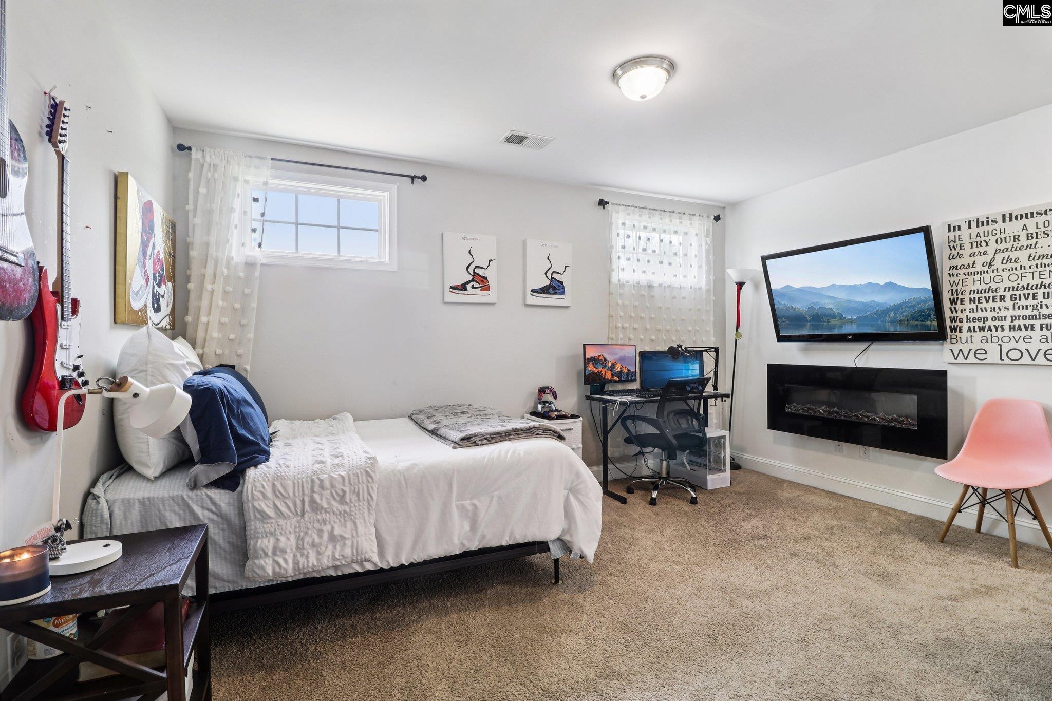 1021 Acacia Lane