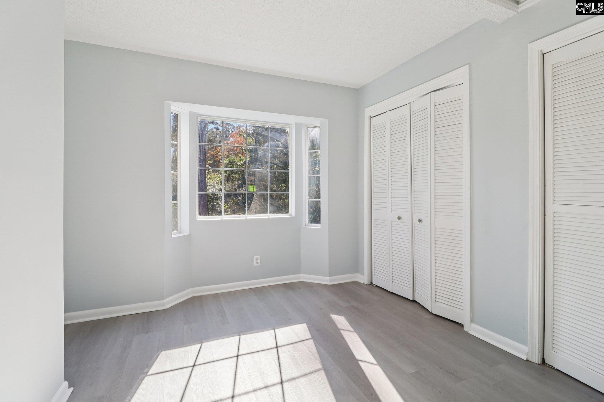 216 Meadowbury Drive