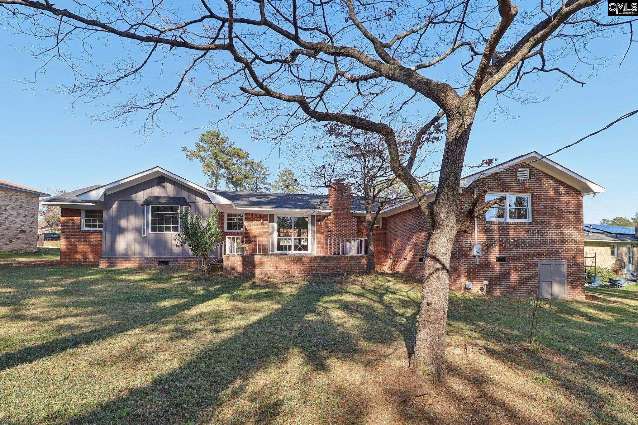 216 Meadowbury Drive