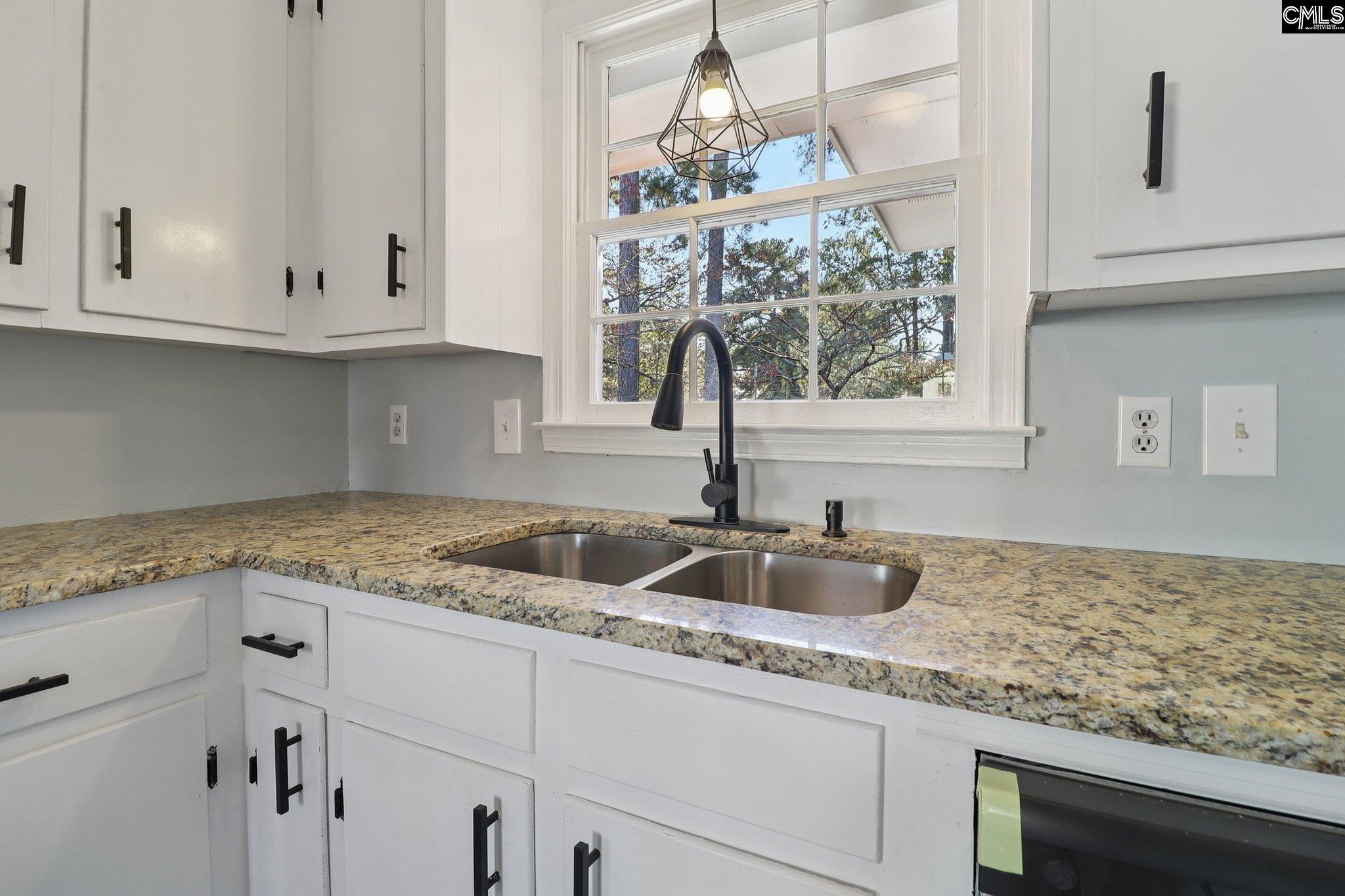 216 Meadowbury Drive