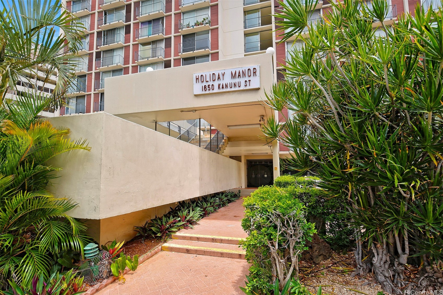 1650 Kanunu Street 807