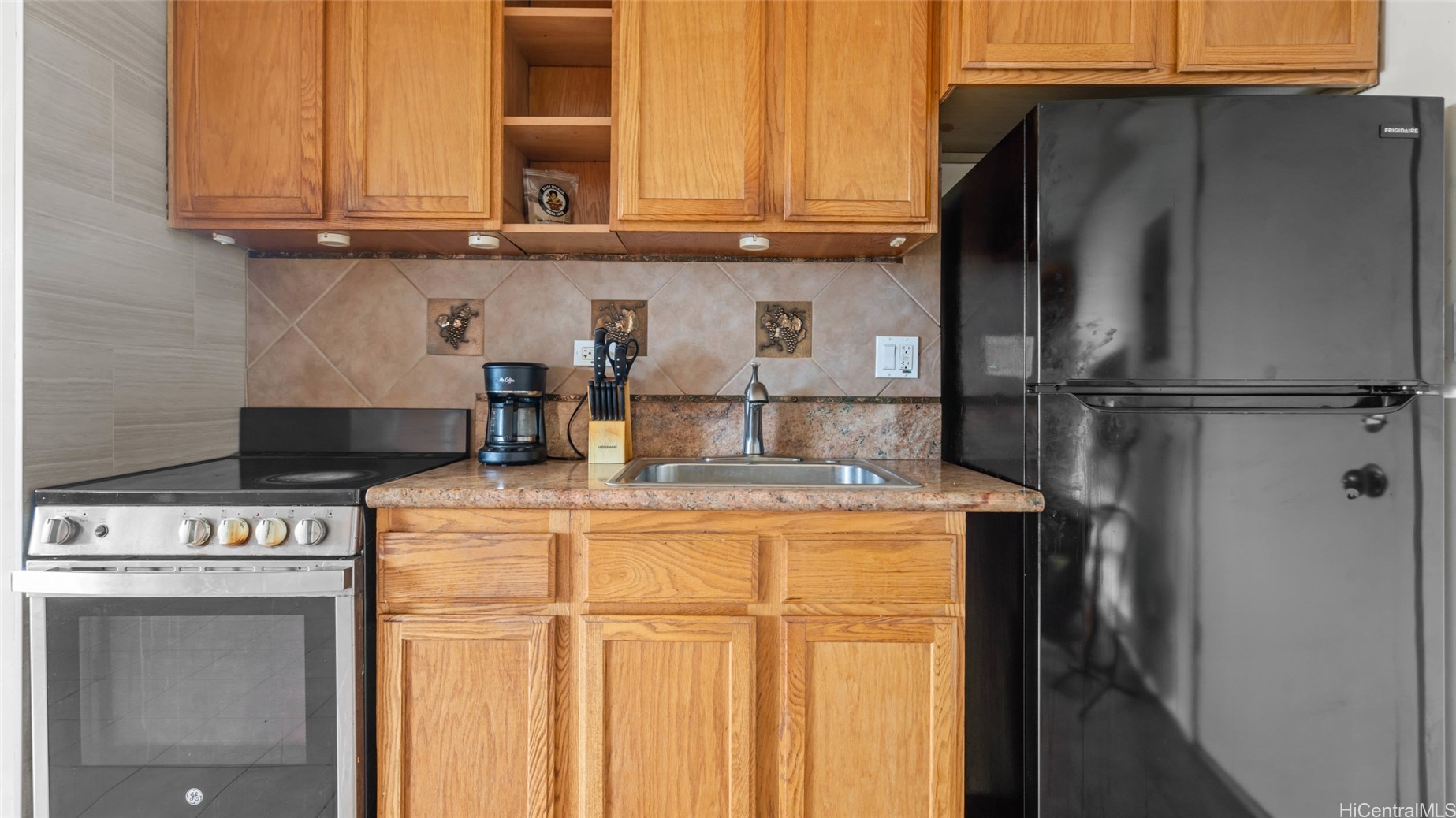 824 Kinau Street 1211