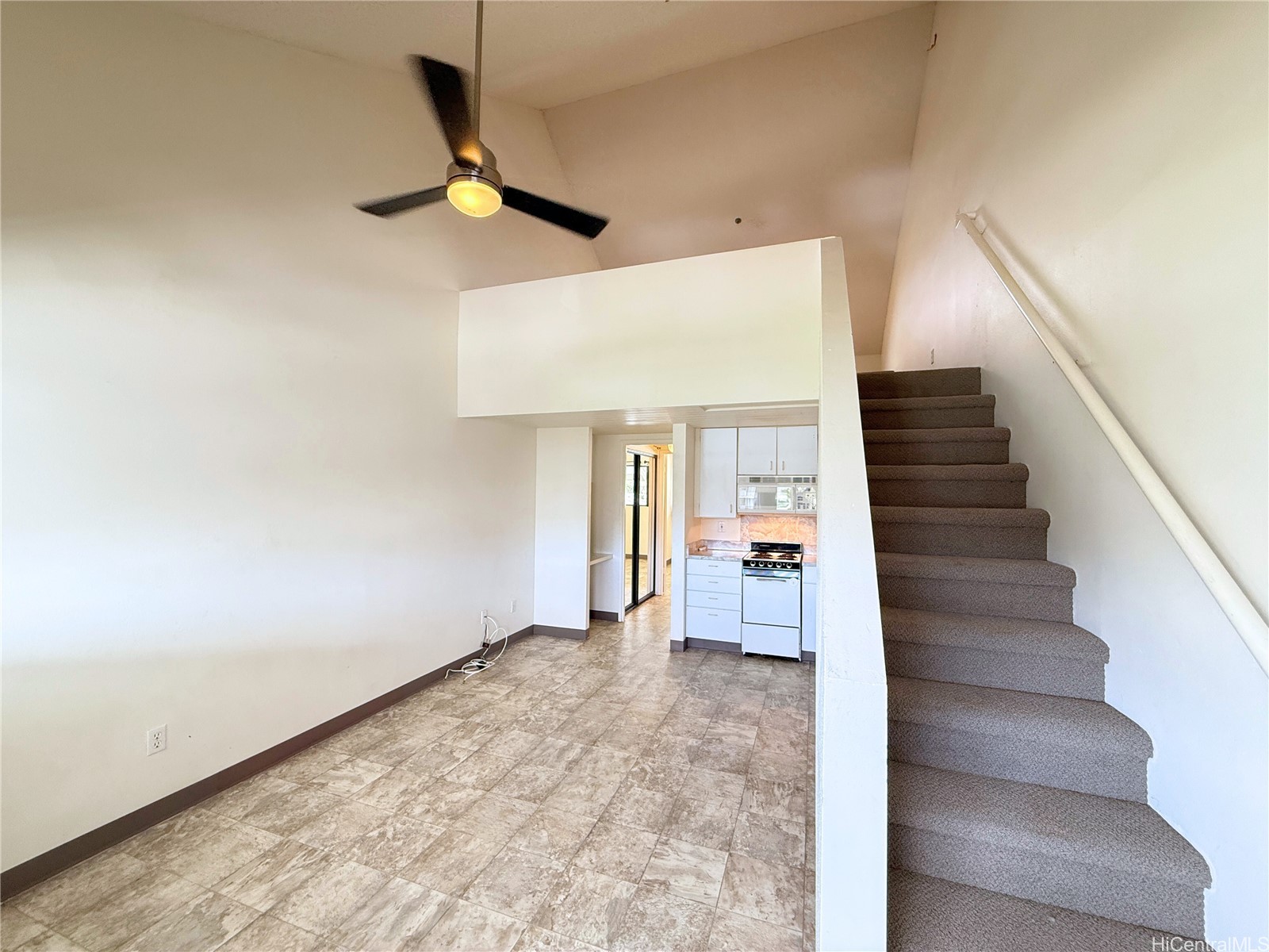 2860 Waialae Avenue 4