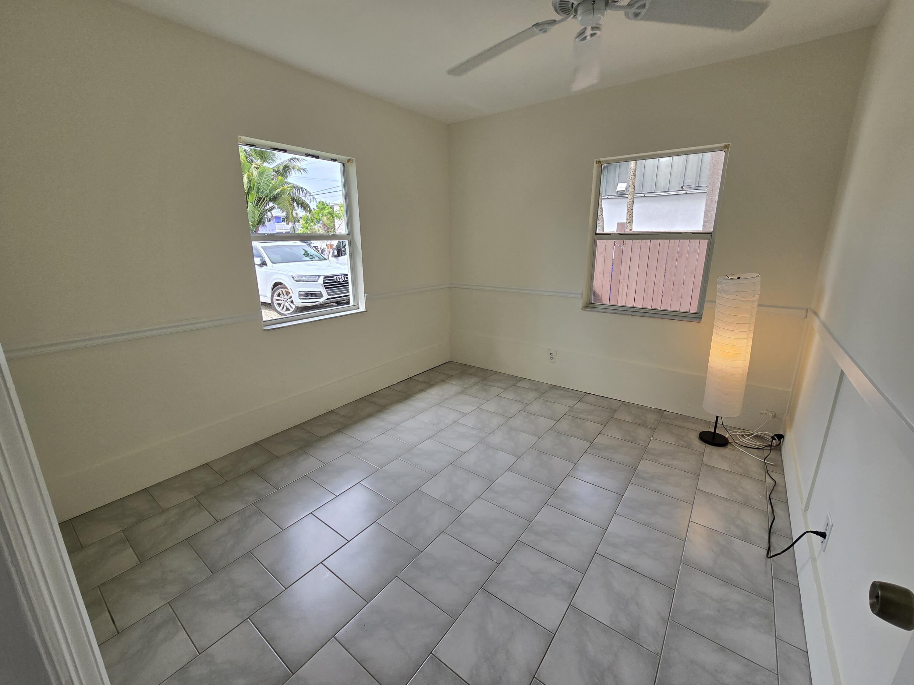 2011 Roosevelt Drive