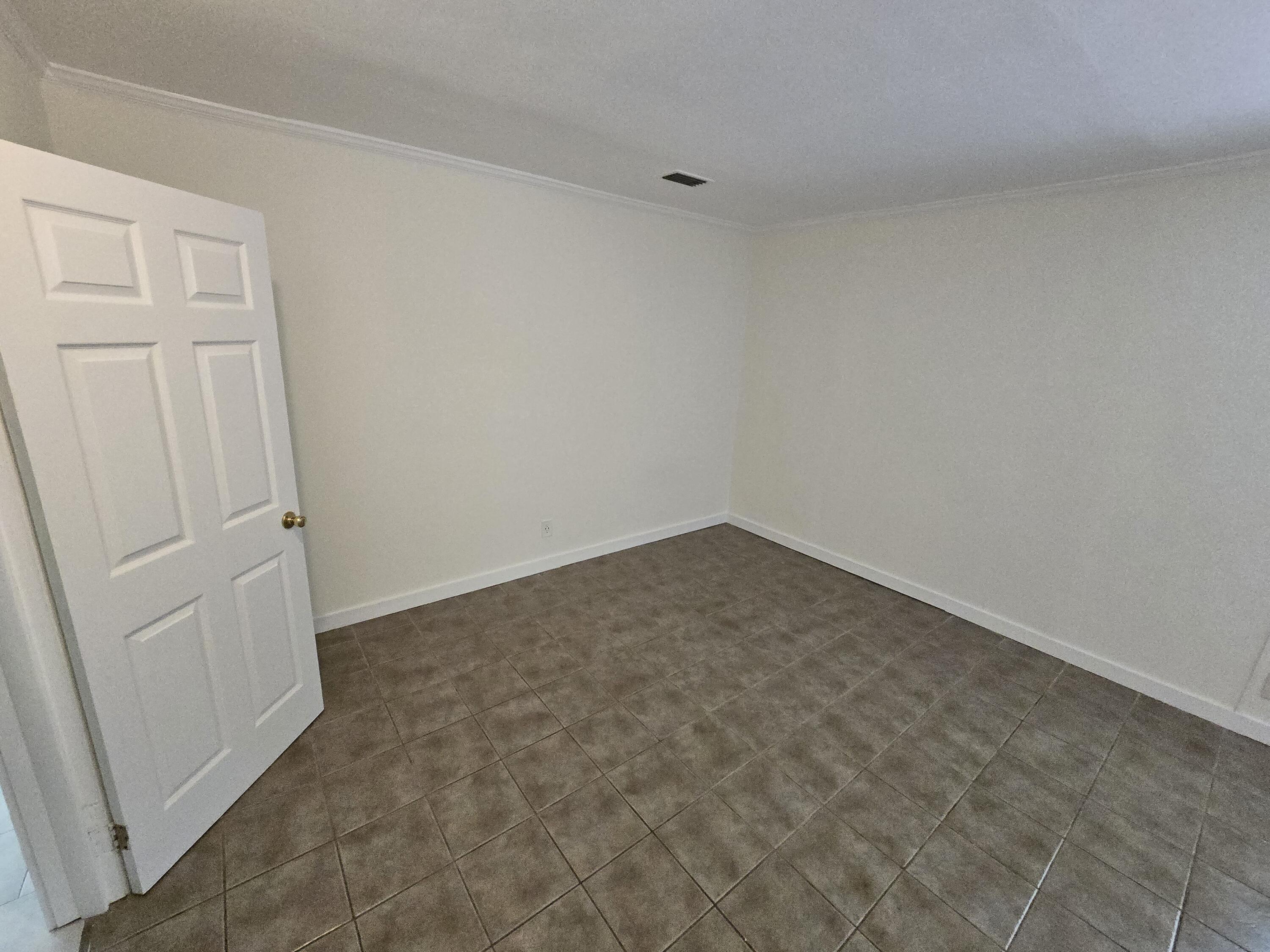 2011 Roosevelt Drive