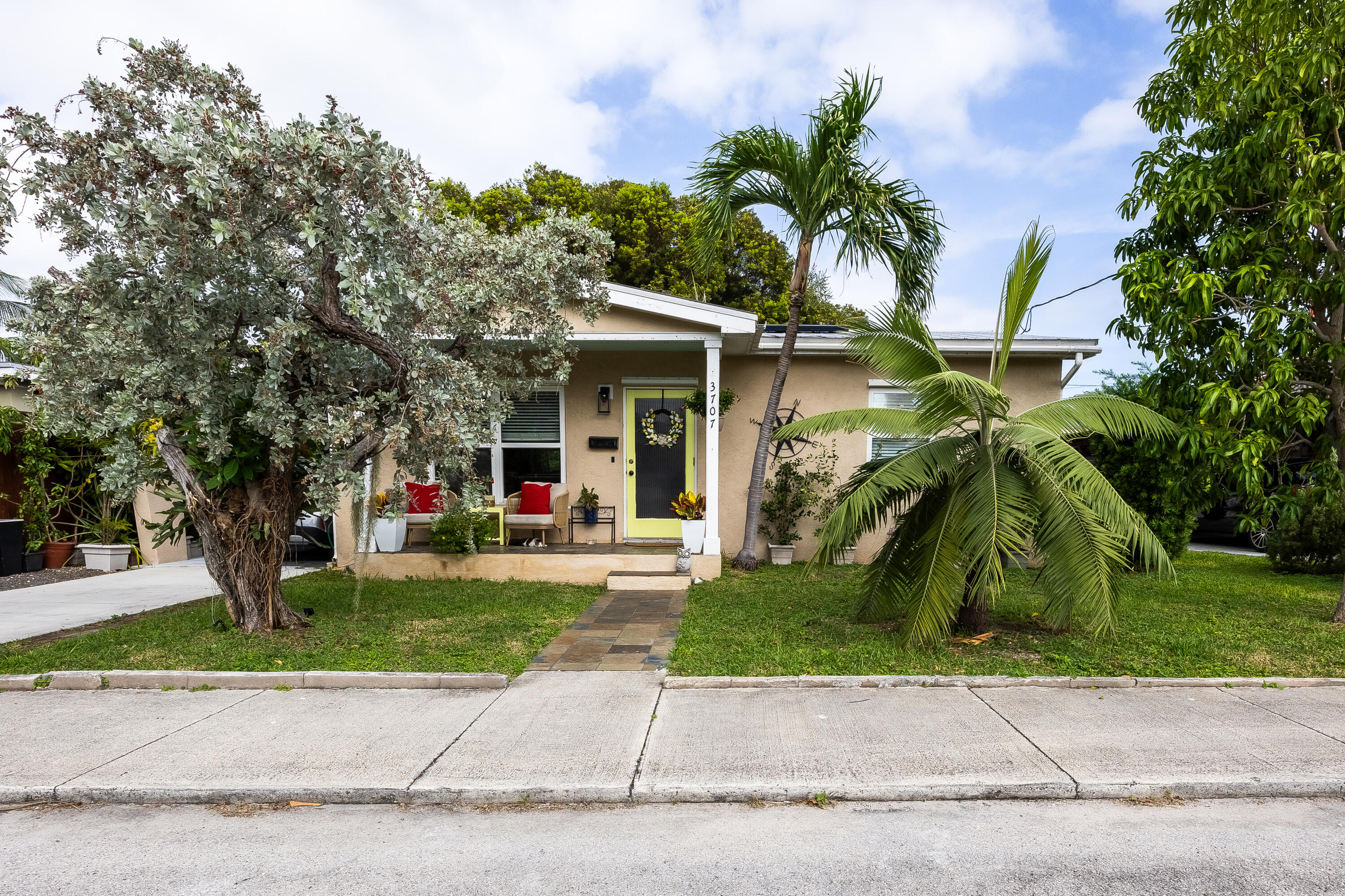 3707 Paula Avenue