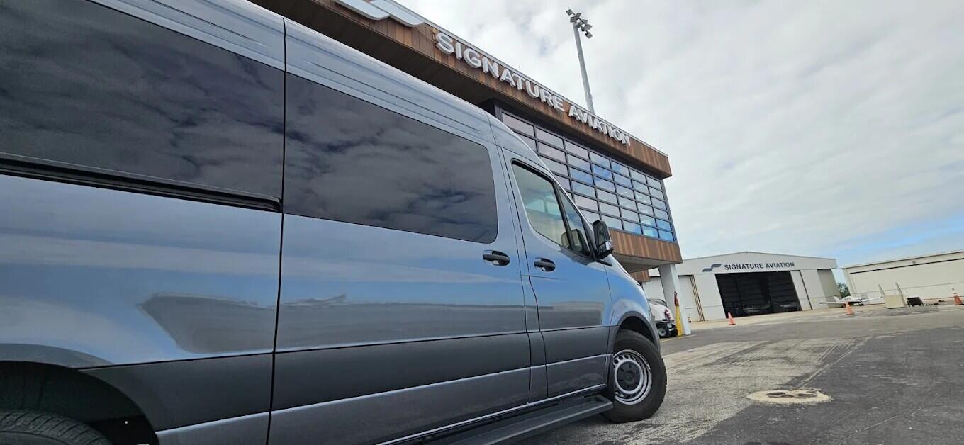 5582 1st Avenue Unit: 204