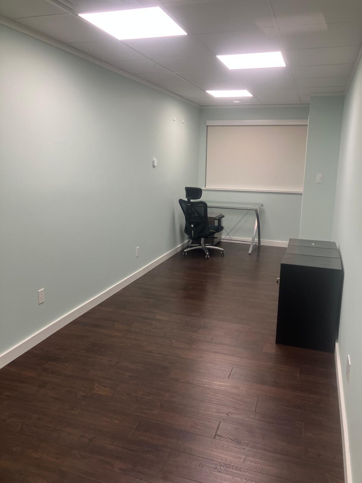 3706 N Roosevelt Boulevard STE 207