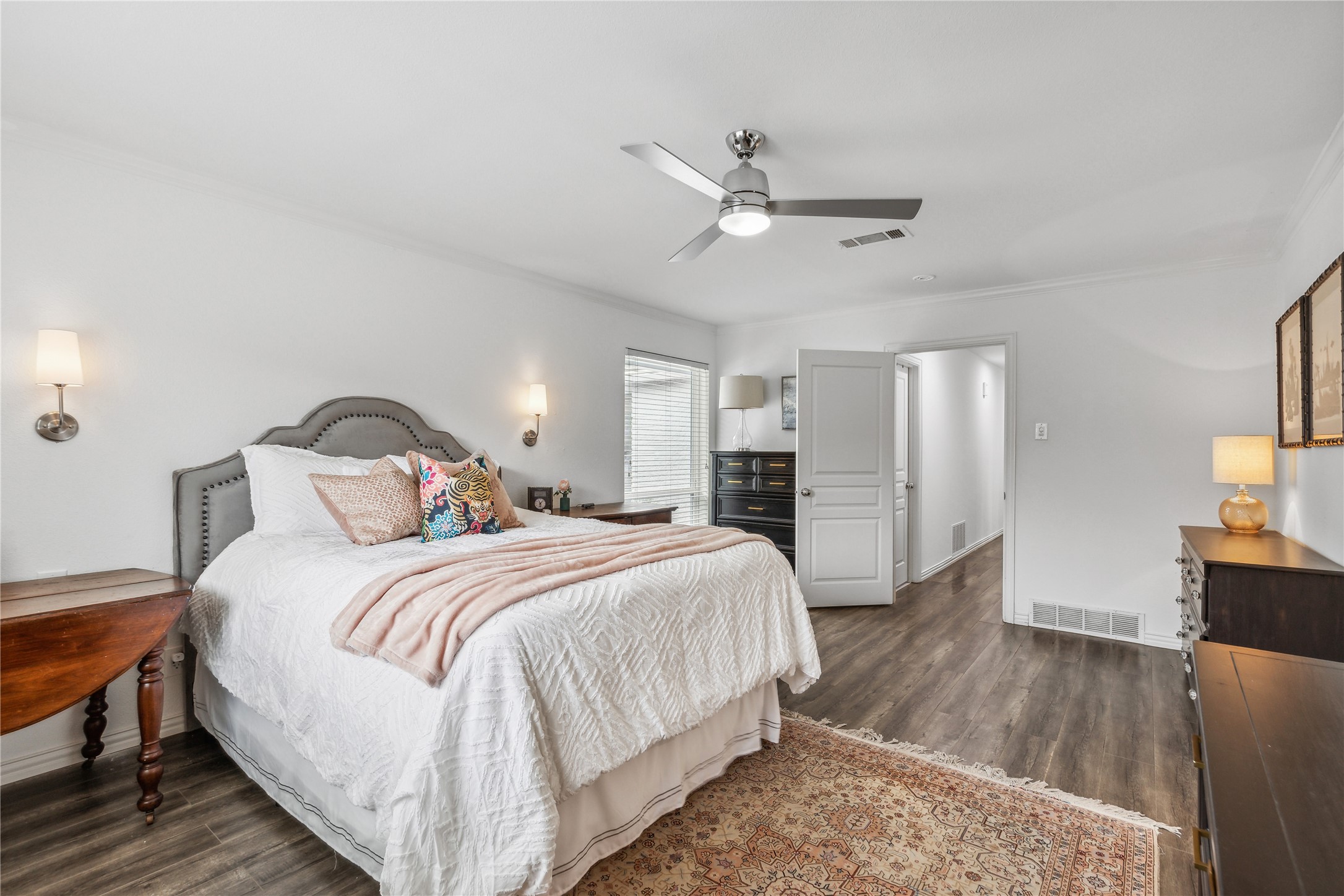 3106 La Kenta Circle