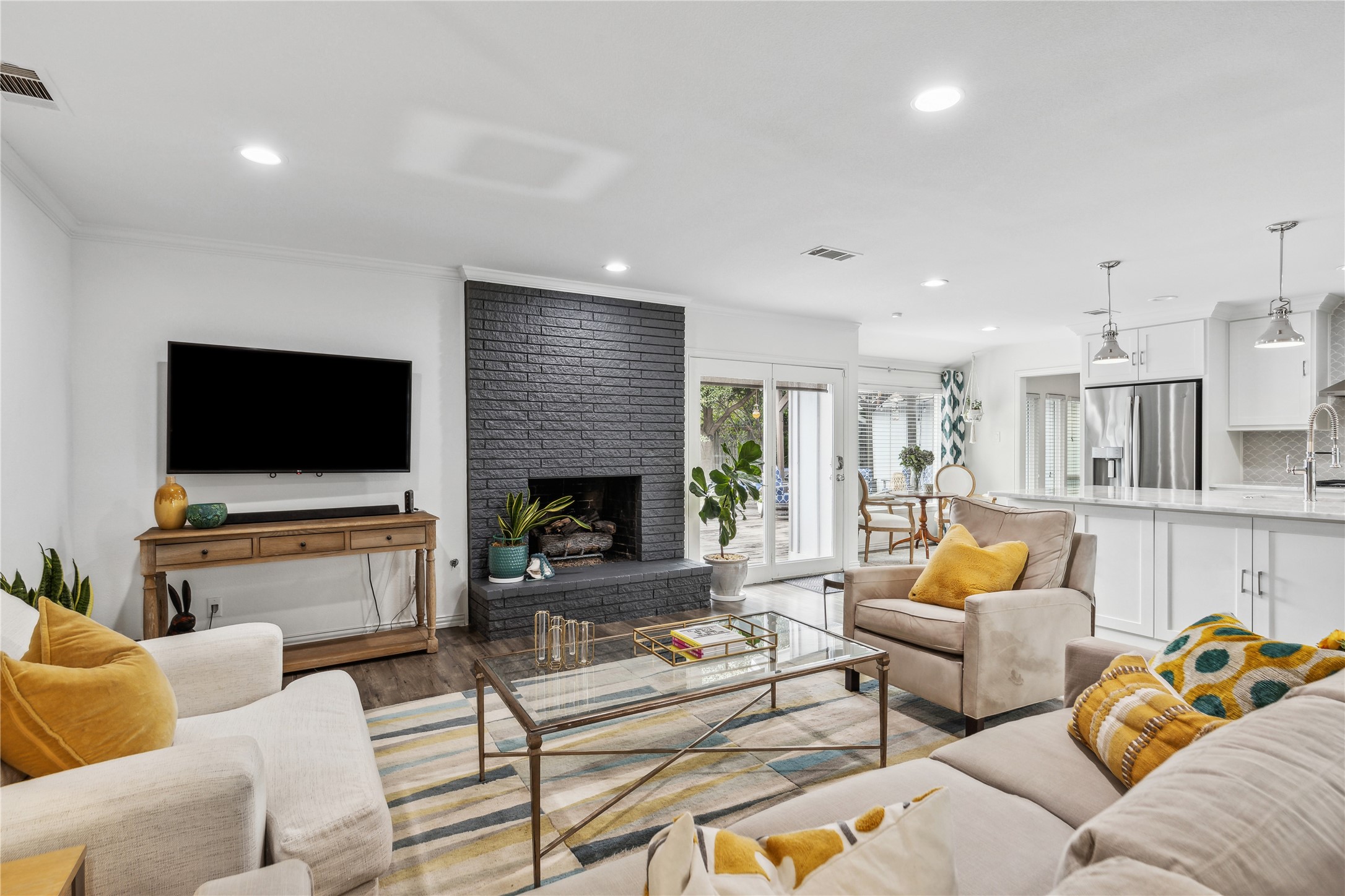 3106 La Kenta Circle