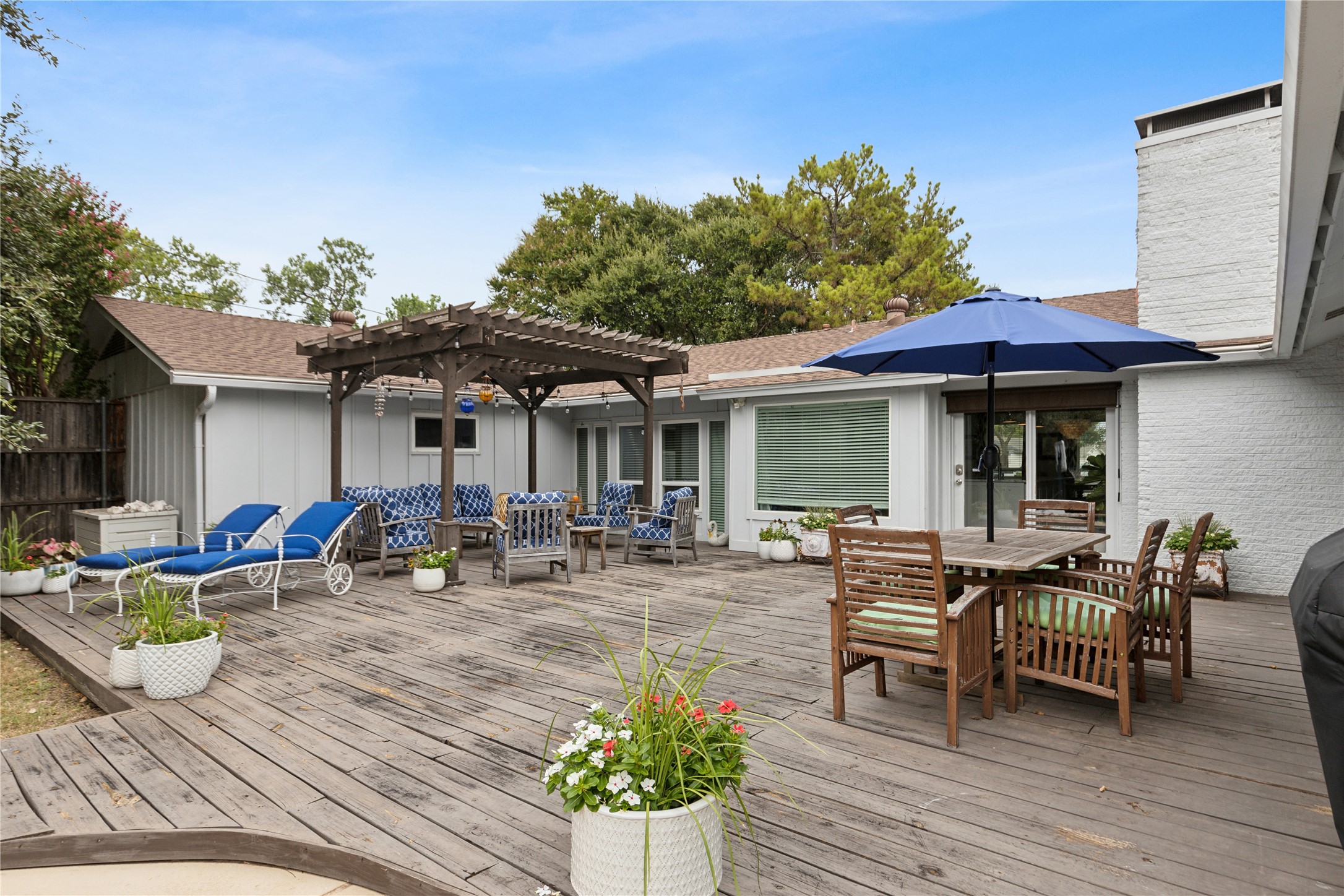 3106 La Kenta Circle