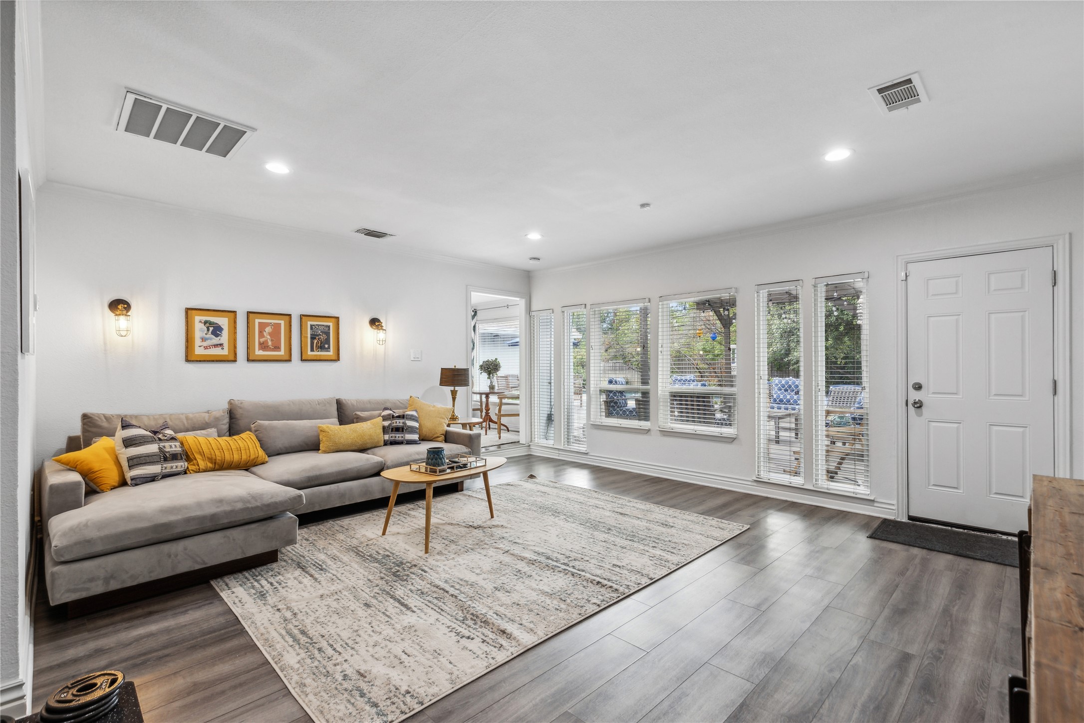 3106 La Kenta Circle