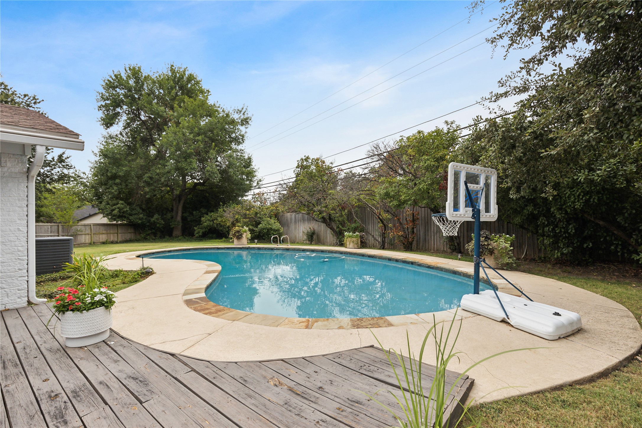 3106 La Kenta Circle