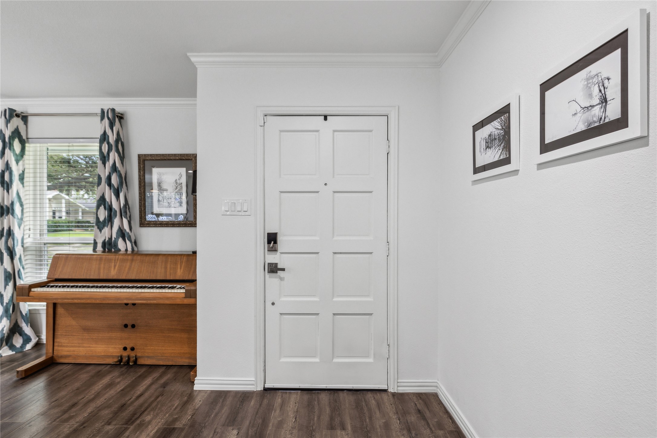 3106 La Kenta Circle