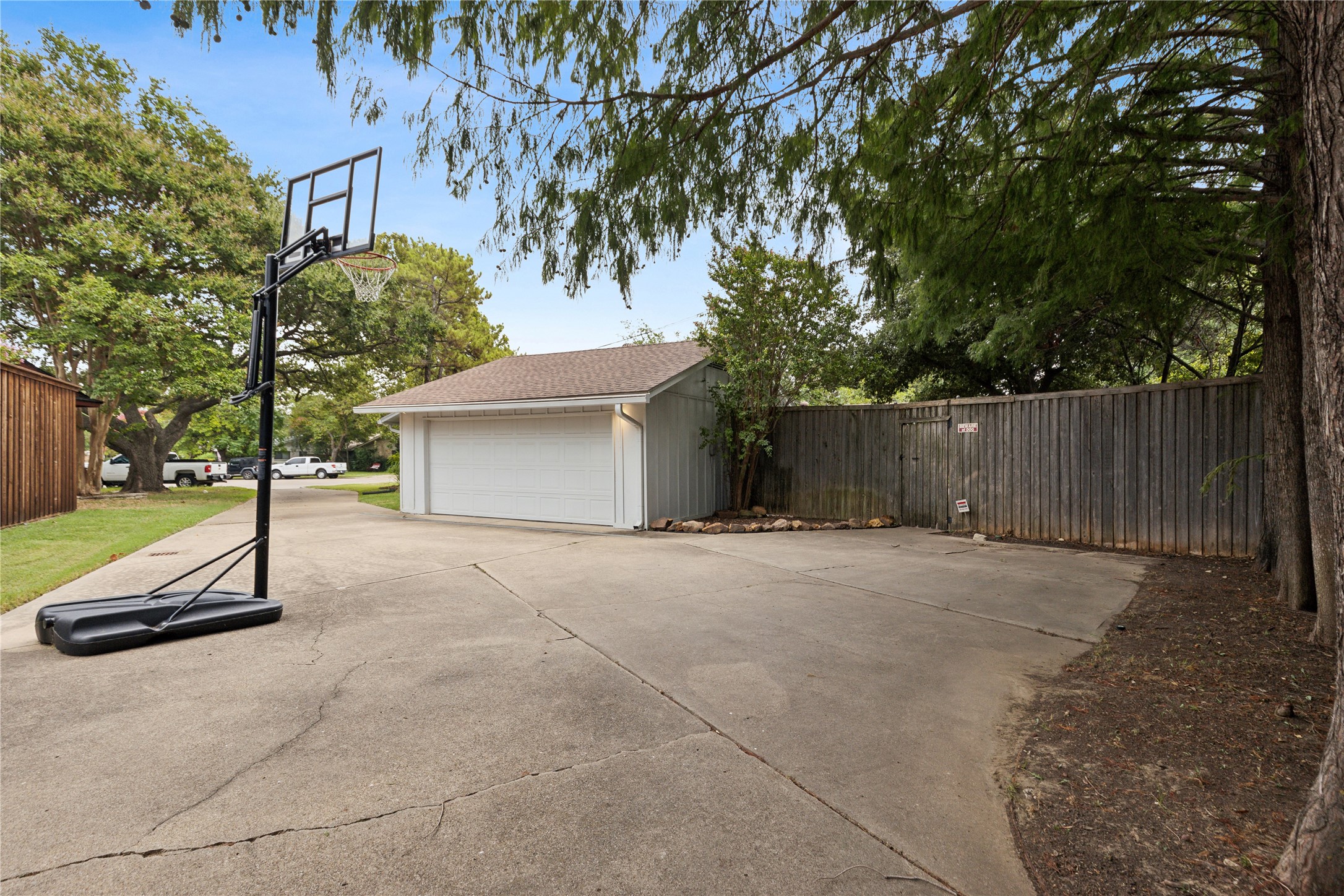 3106 La Kenta Circle