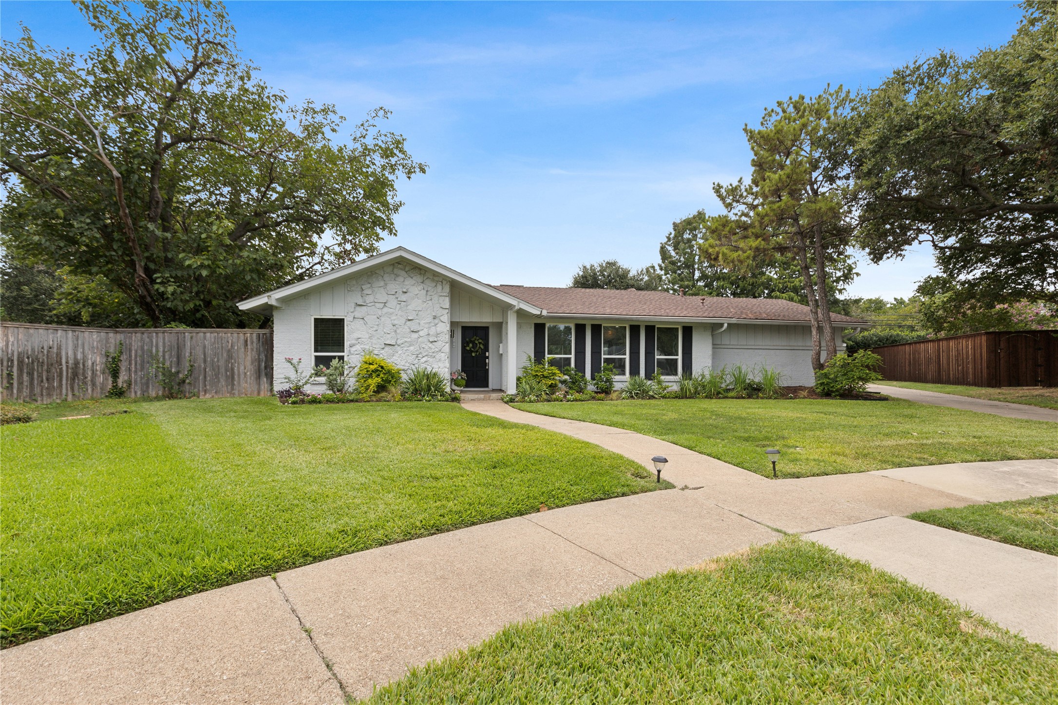 3106 La Kenta Circle