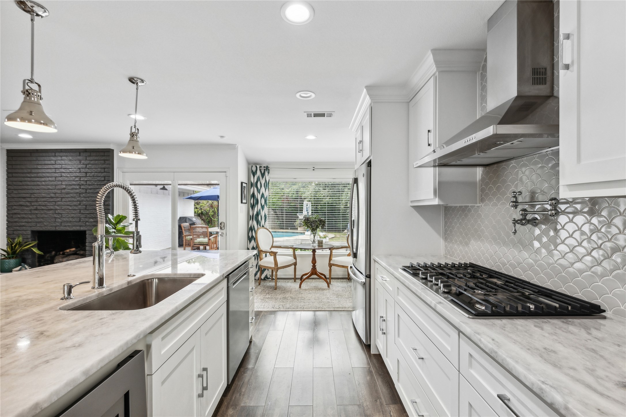 3106 La Kenta Circle