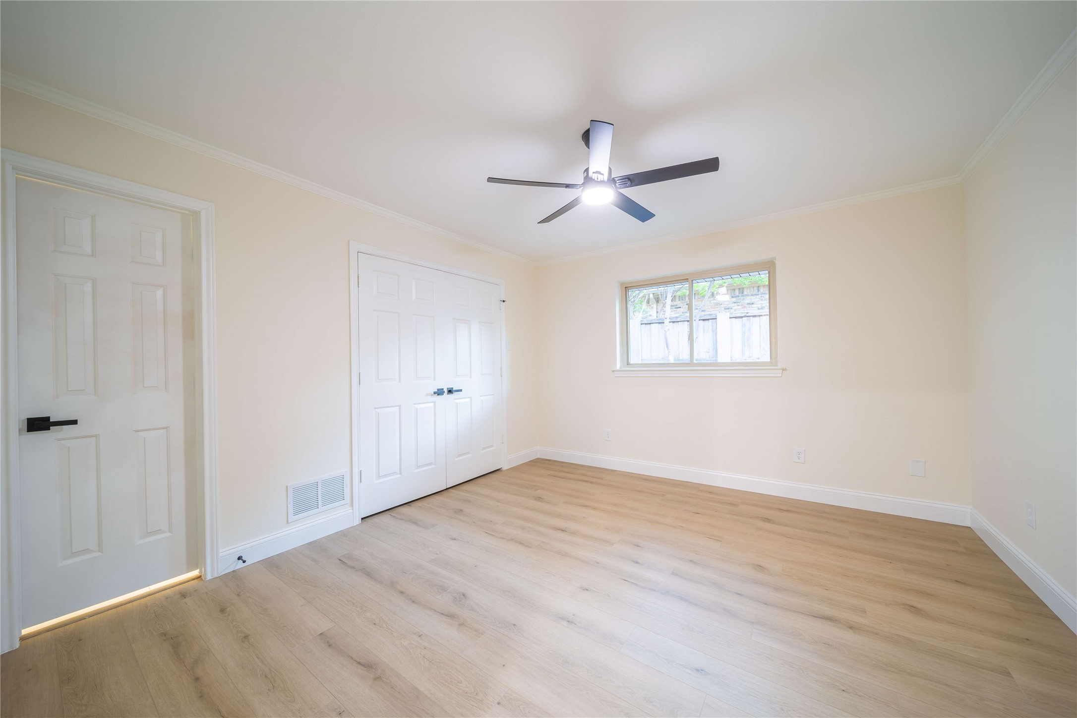 5813 Gallant Fox Lane