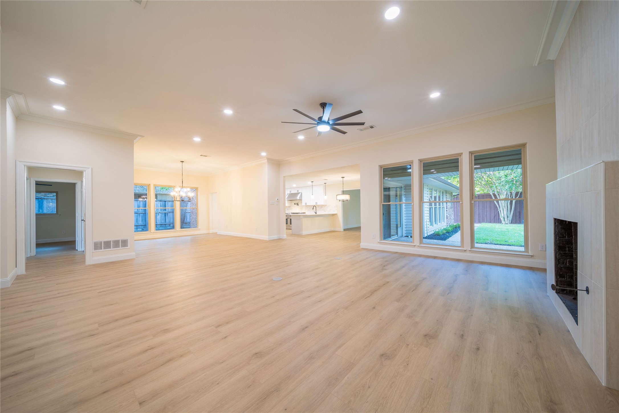 5813 Gallant Fox Lane