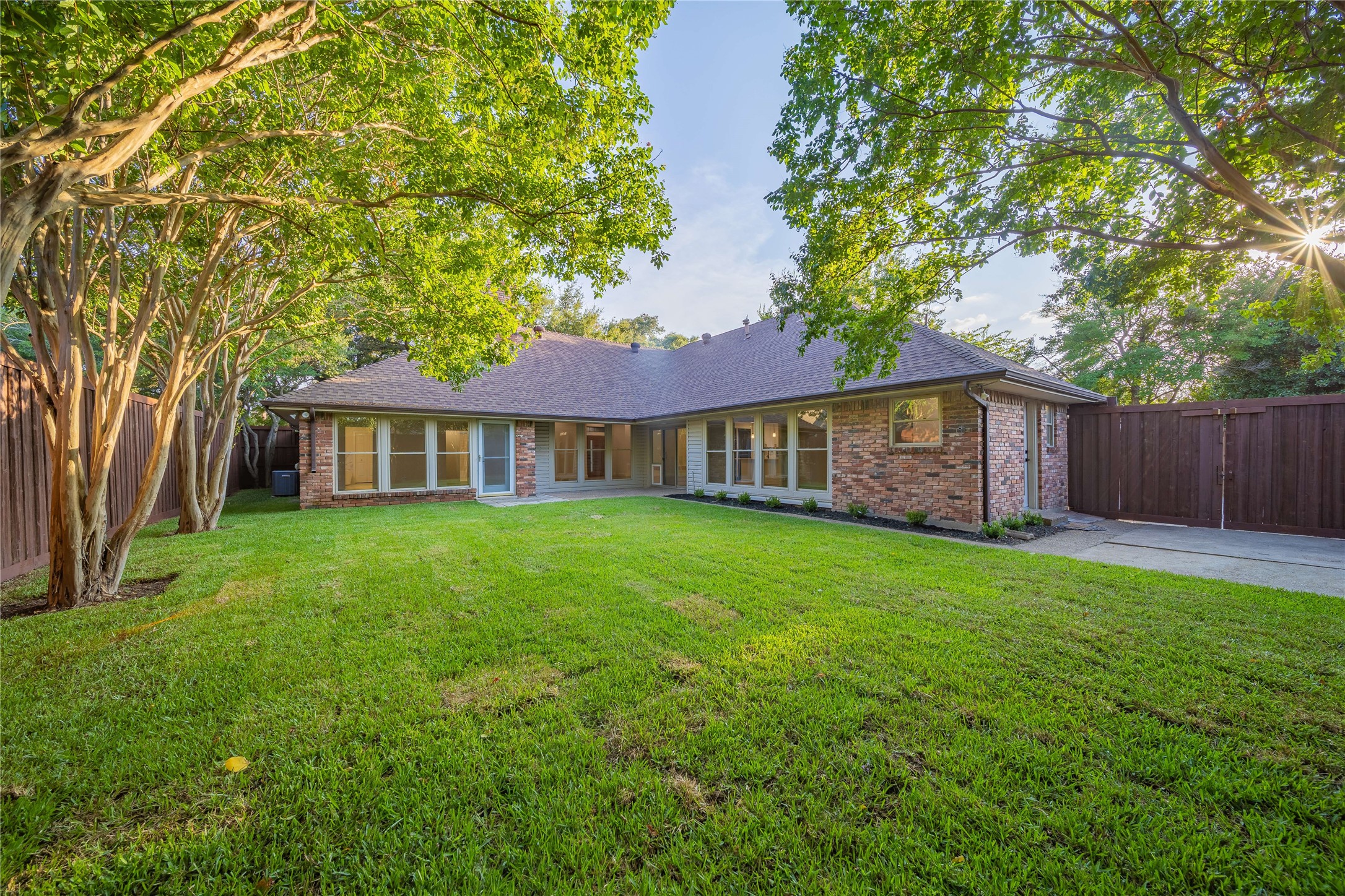 5813 Gallant Fox Lane