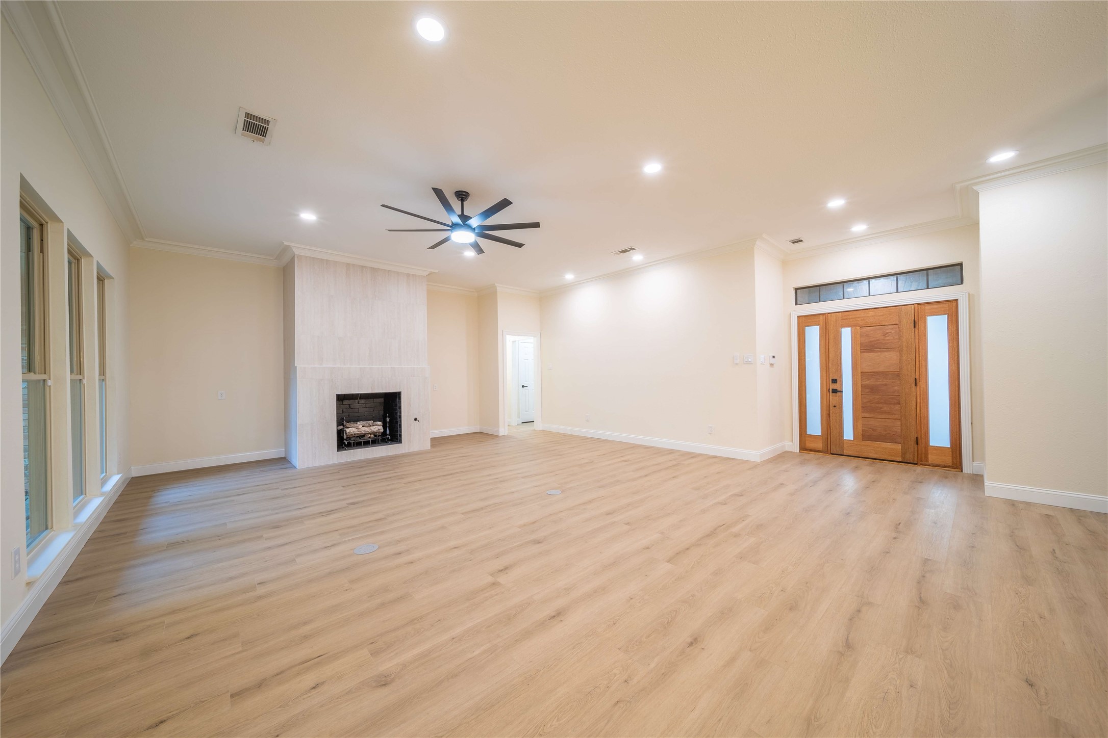 5813 Gallant Fox Lane